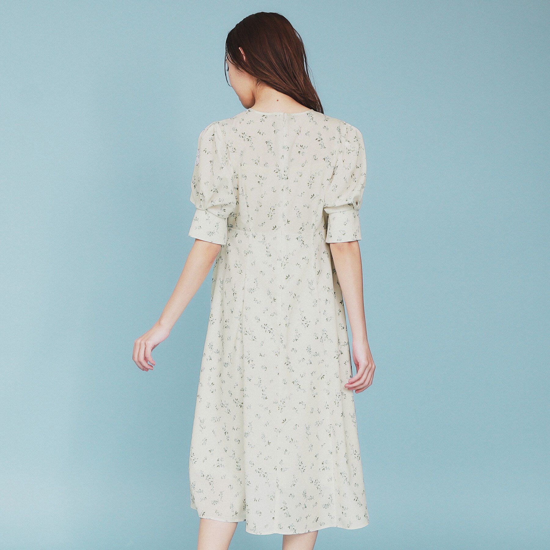 index「フラワーVネックフレアワンピース【洗濯機洗い可/イージーアイロン】」|ワンピース|