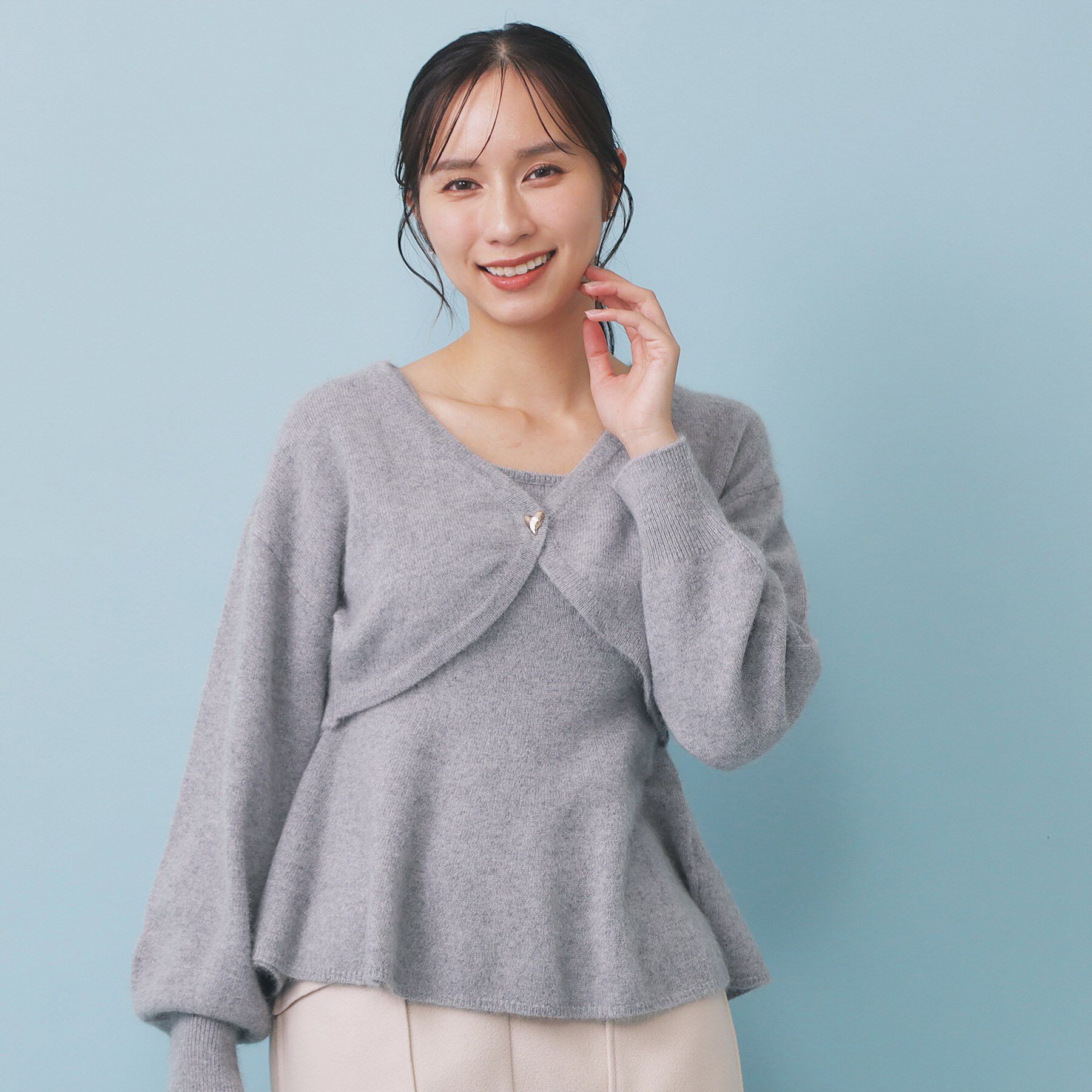 index「ハート釦ニットボレロ/アンサンブル対応【洗える】」|カーディガン|グレー(012)