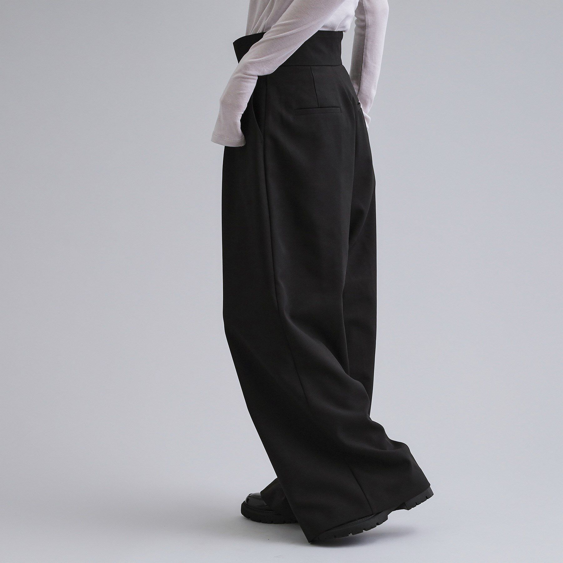 OPAQUE.CLIP「【es】ハイウエストタックワイドパンツ【洗濯機洗い可】」|その他|