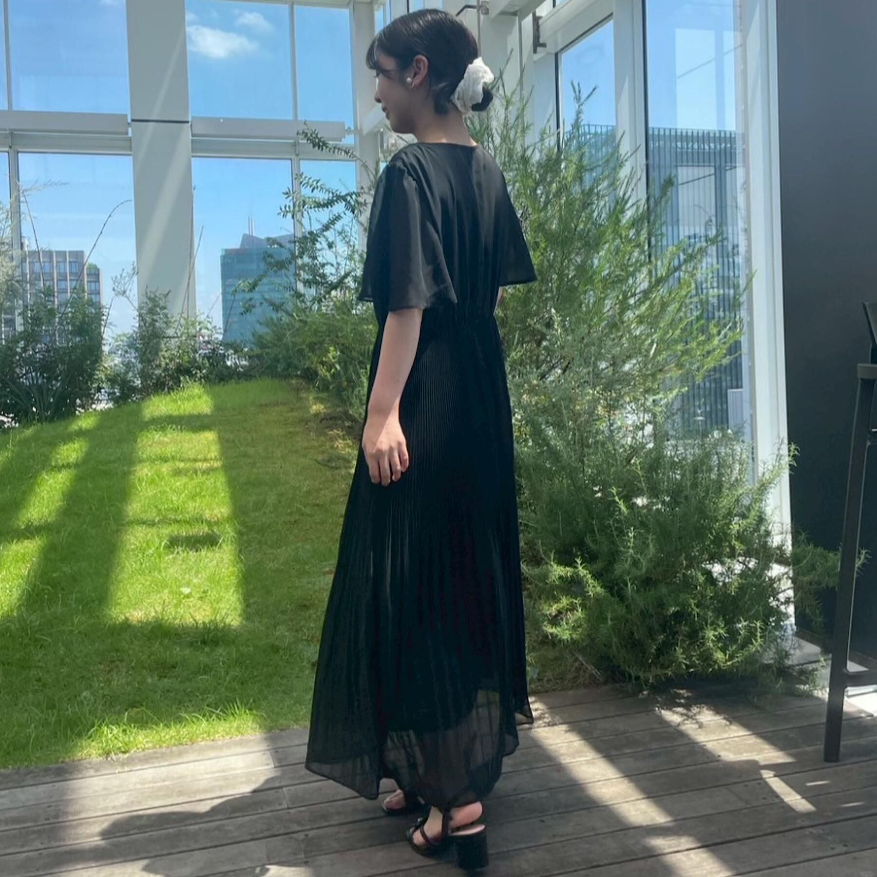 Couture broach「【二の腕カバー・楽ちん・通勤】シフォンプリーツワンピース」|ワンピース|