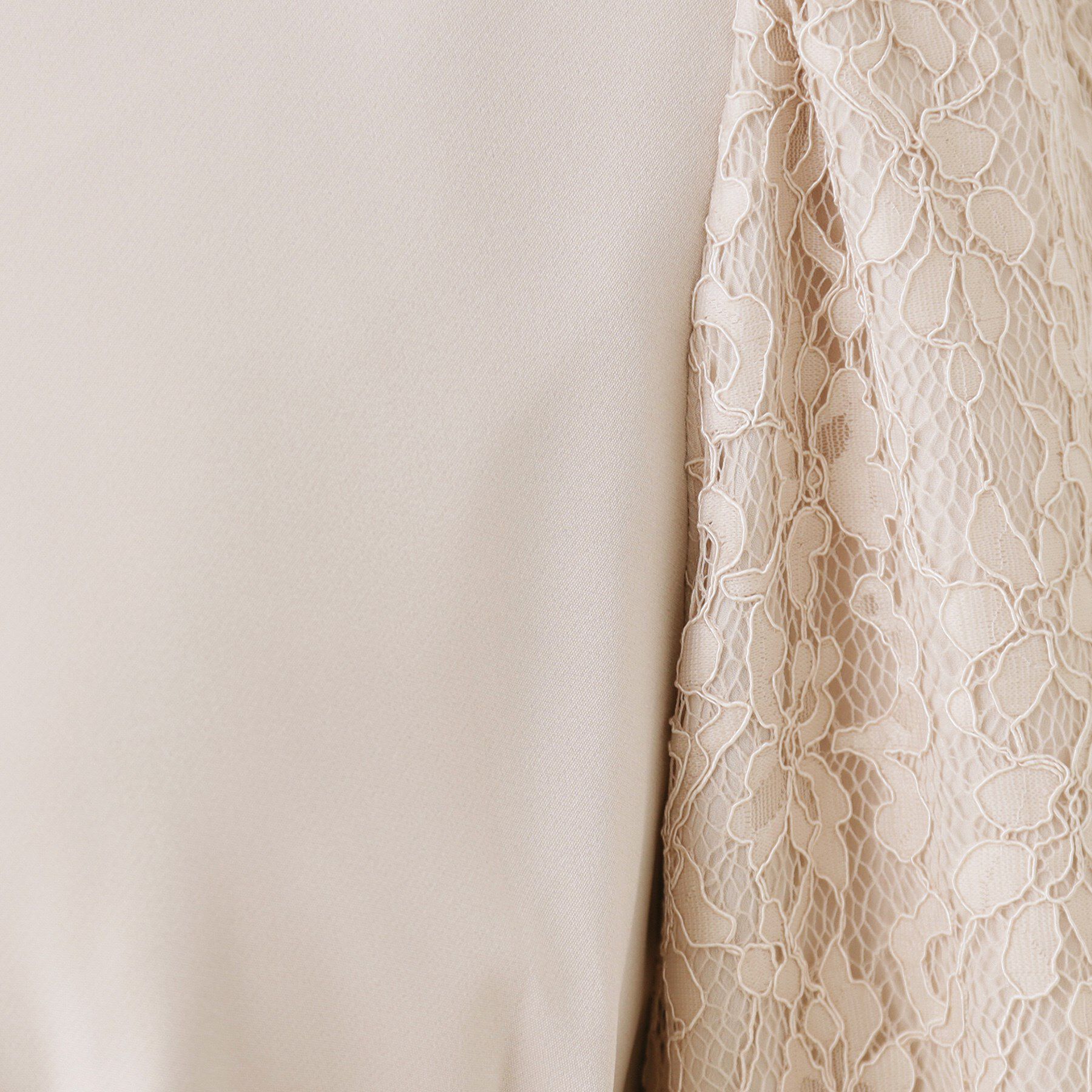 Couture broach「【ハレの日・通勤】レース袖タックフレアワンピース」|ワンピース|