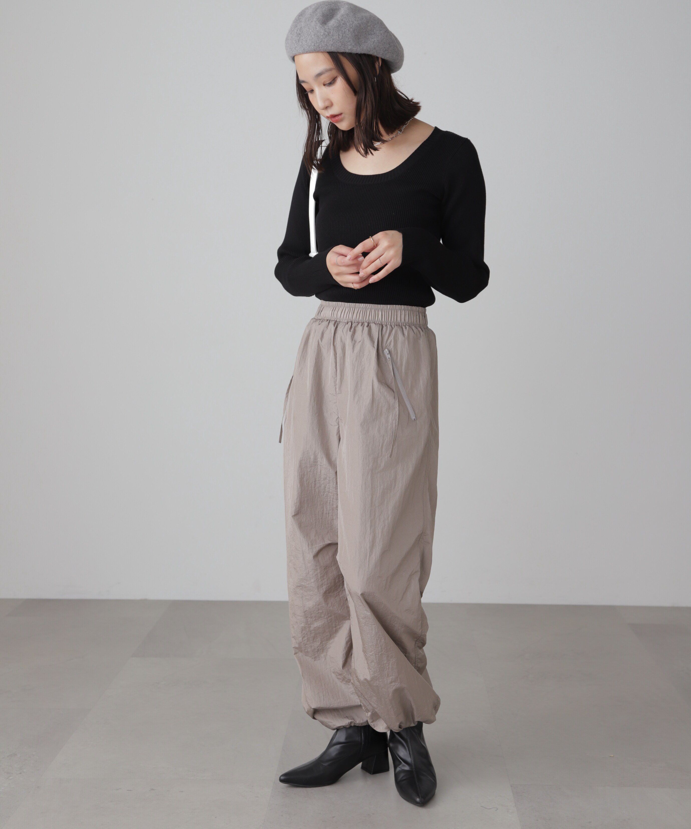  「〈洗える〉マシンウォッシャブルUネックニット」|ニット・セーター|