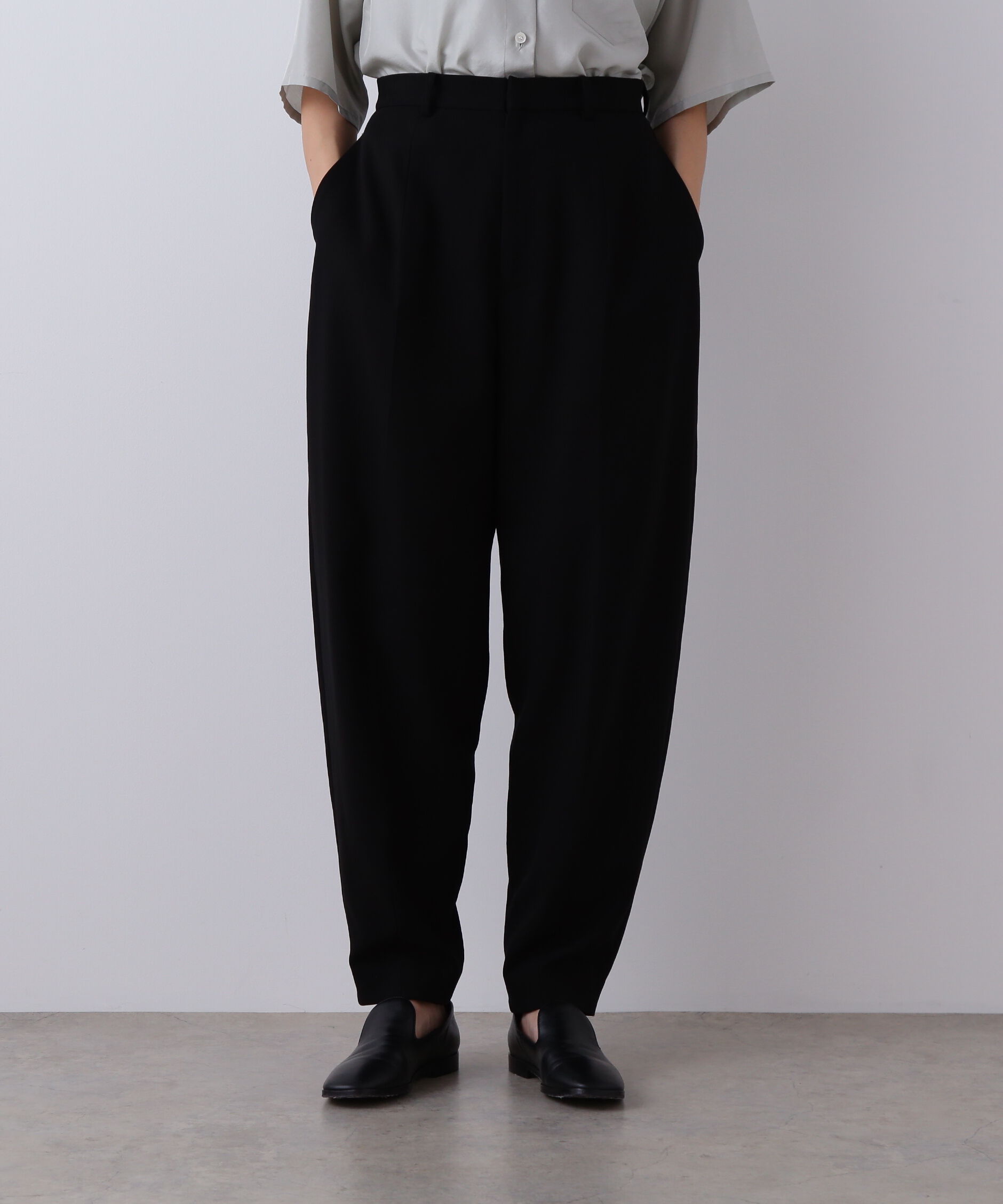 YLEVE 「YLEVE / 100/2 GV TWILL DOUBLE WEAVE CURVED TROUSERS」|その他|