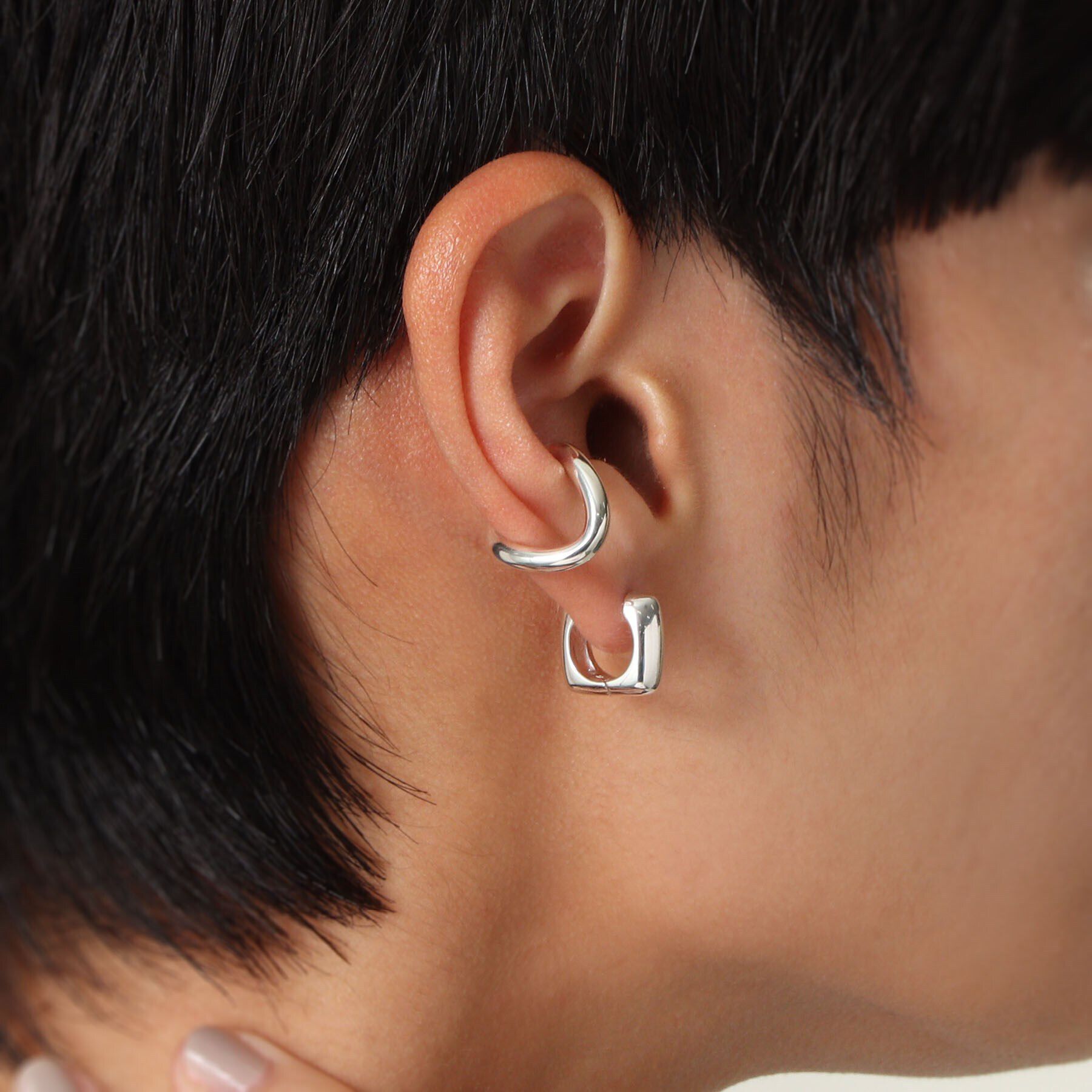 COCOSHNIK ONKITSCH「シルバー ハギーフープ スクエアピアス」|ピアス|