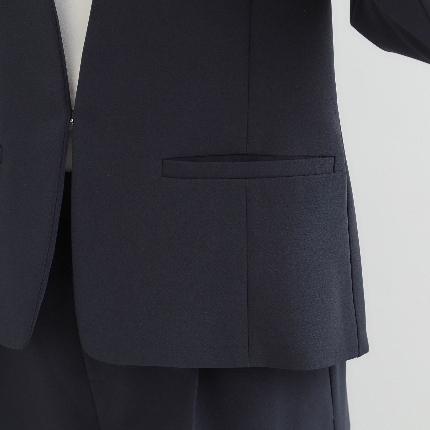 SHOO･LA･RUE「【3点スーツセット/洗濯機可】時短で好印象 セットアップ+ブラウス」|ノーカラージャケット|