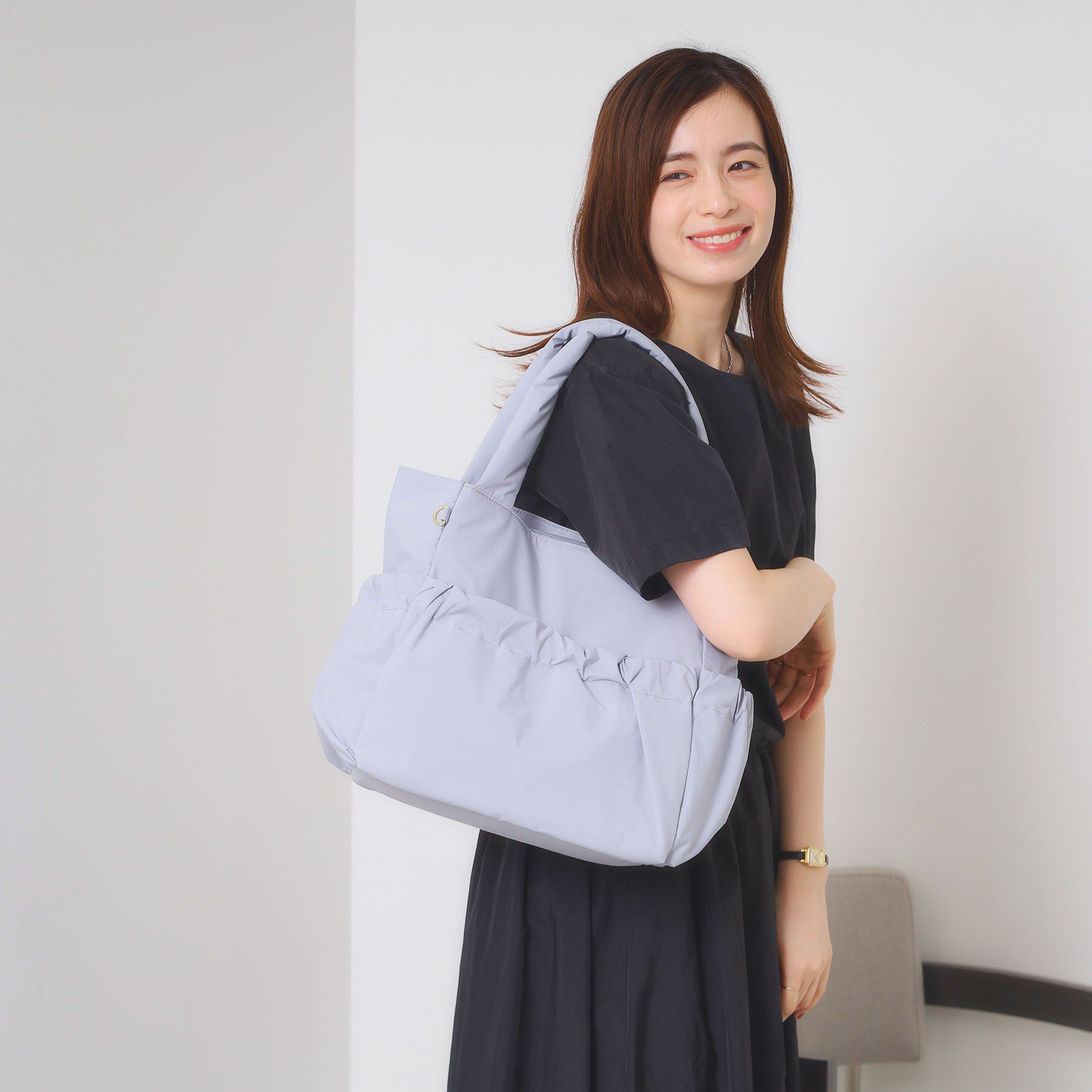 ITS&rsquo;DEMO「【A4／9ポケット】ふんわり軽量撥水トート」|トートバッグ|