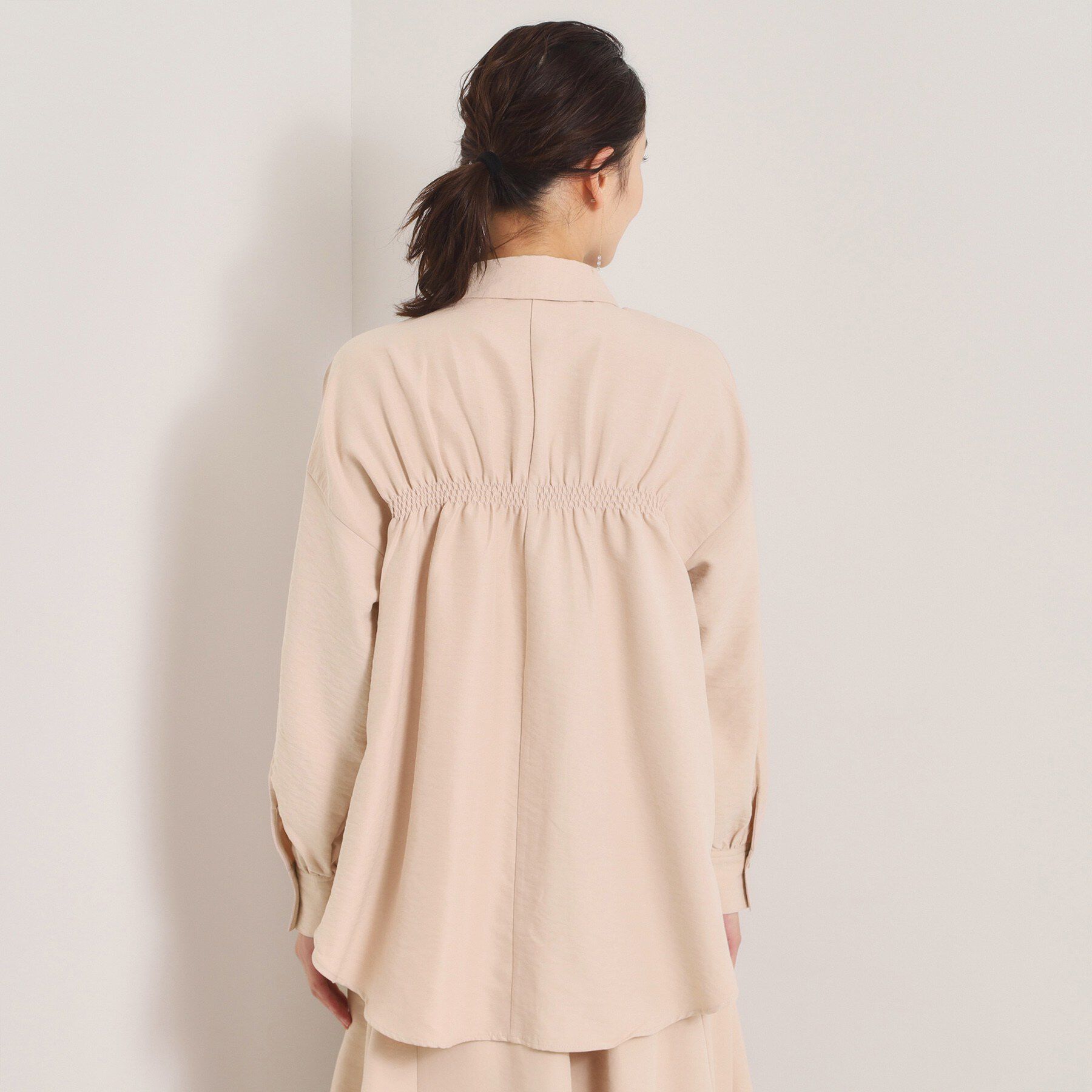 ITS&rsquo;DEMO「【手洗い可／セットアップ可】サテンピーチシャツ」|シャツ・ブラウス|