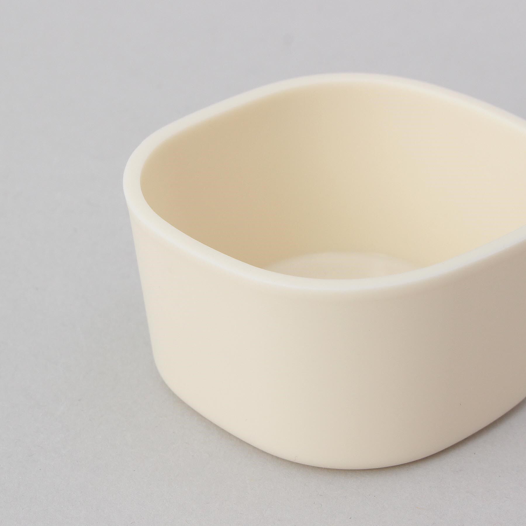 212 KITCHEN STORE「まるみの小分け保存カップ ノーマル」|食器・キッチングッズ|