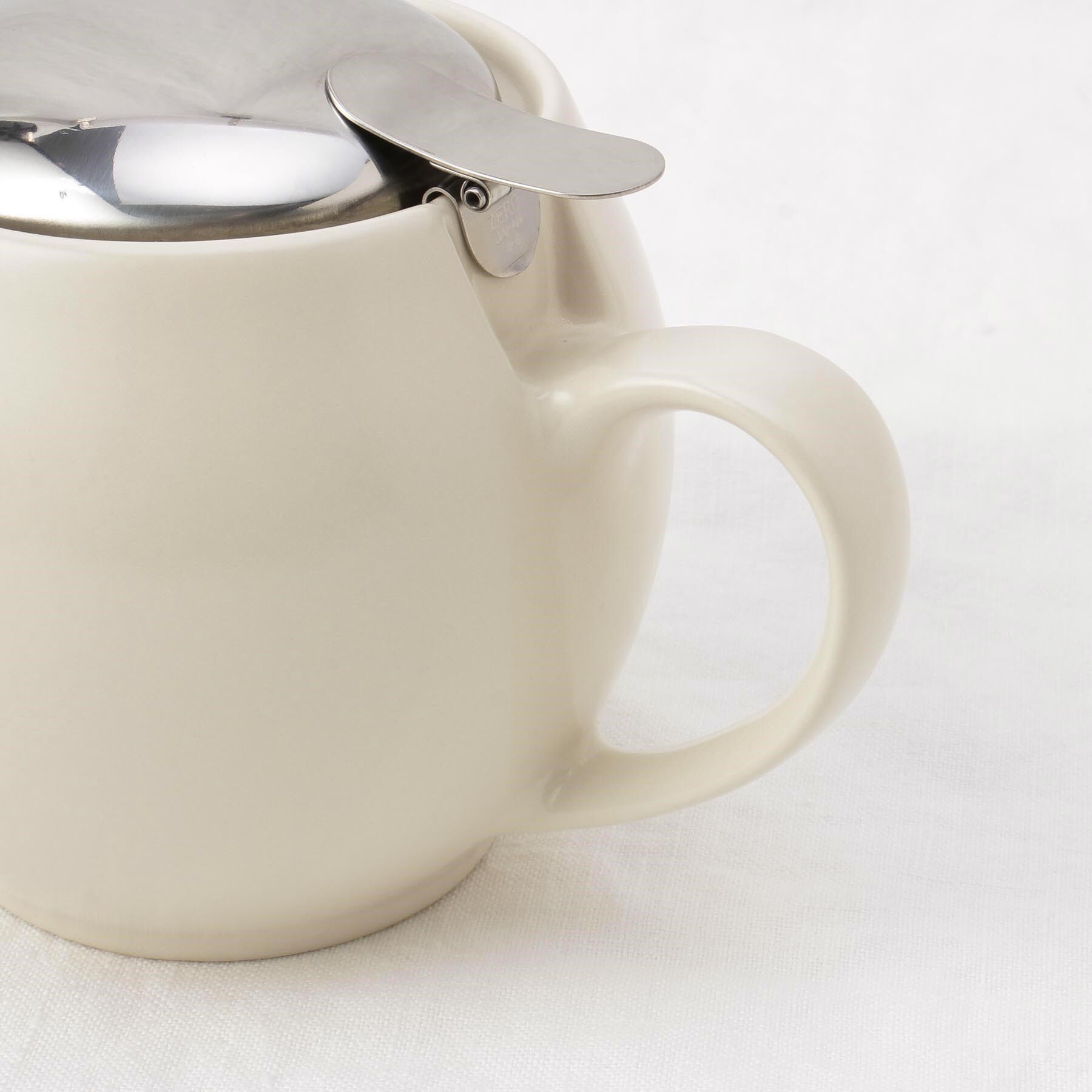 212 KITCHEN STORE「ユニバーサルティーポット3人用 シルキーアイボリー ＜ZEROJAPAN ゼロジャパン＞」|食器・キッチングッズ|