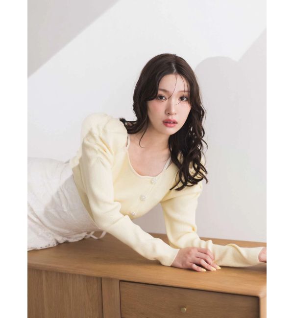 MERCURYDUO「サイドビジューボタンパフスリーブニット」|ニット・セーター|