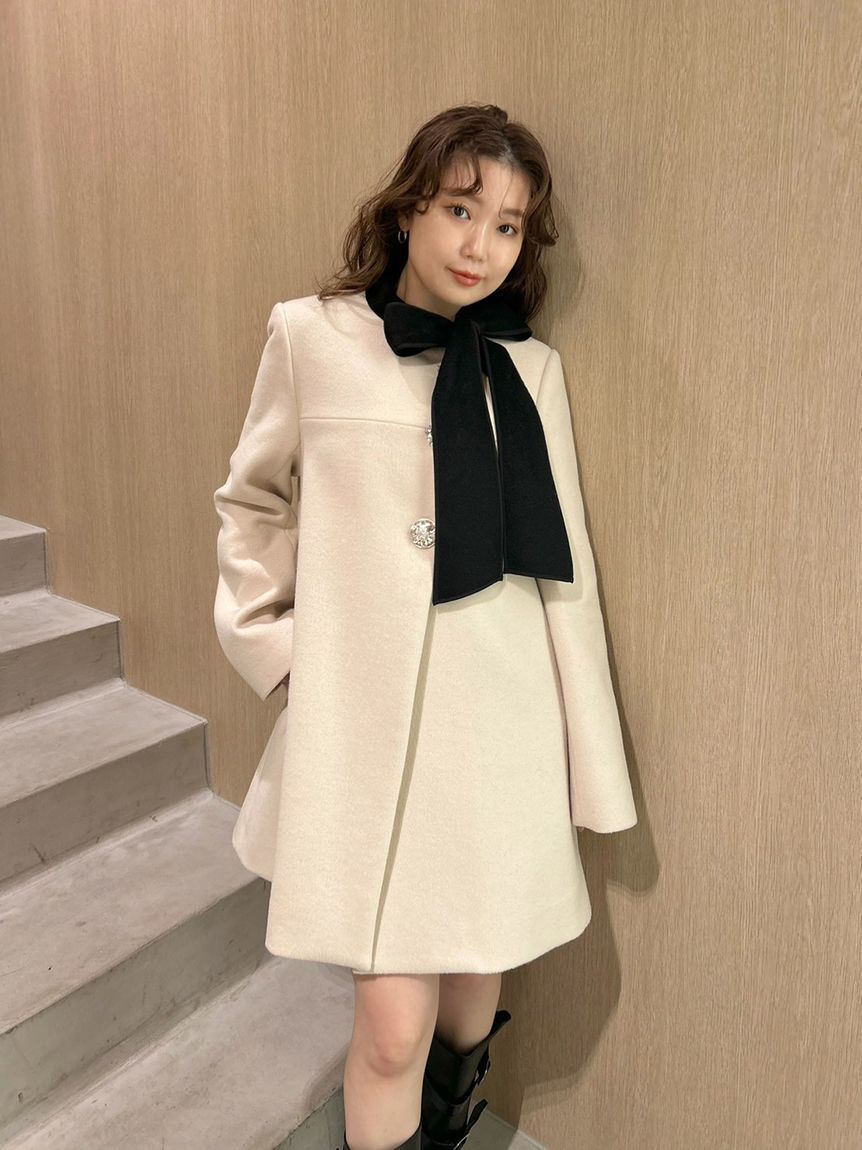 LILY BROWN「【WEB限定カラー】[L.B CANDY STOCK]Aラインビジューリボンコート」|ノーカラージャケット|