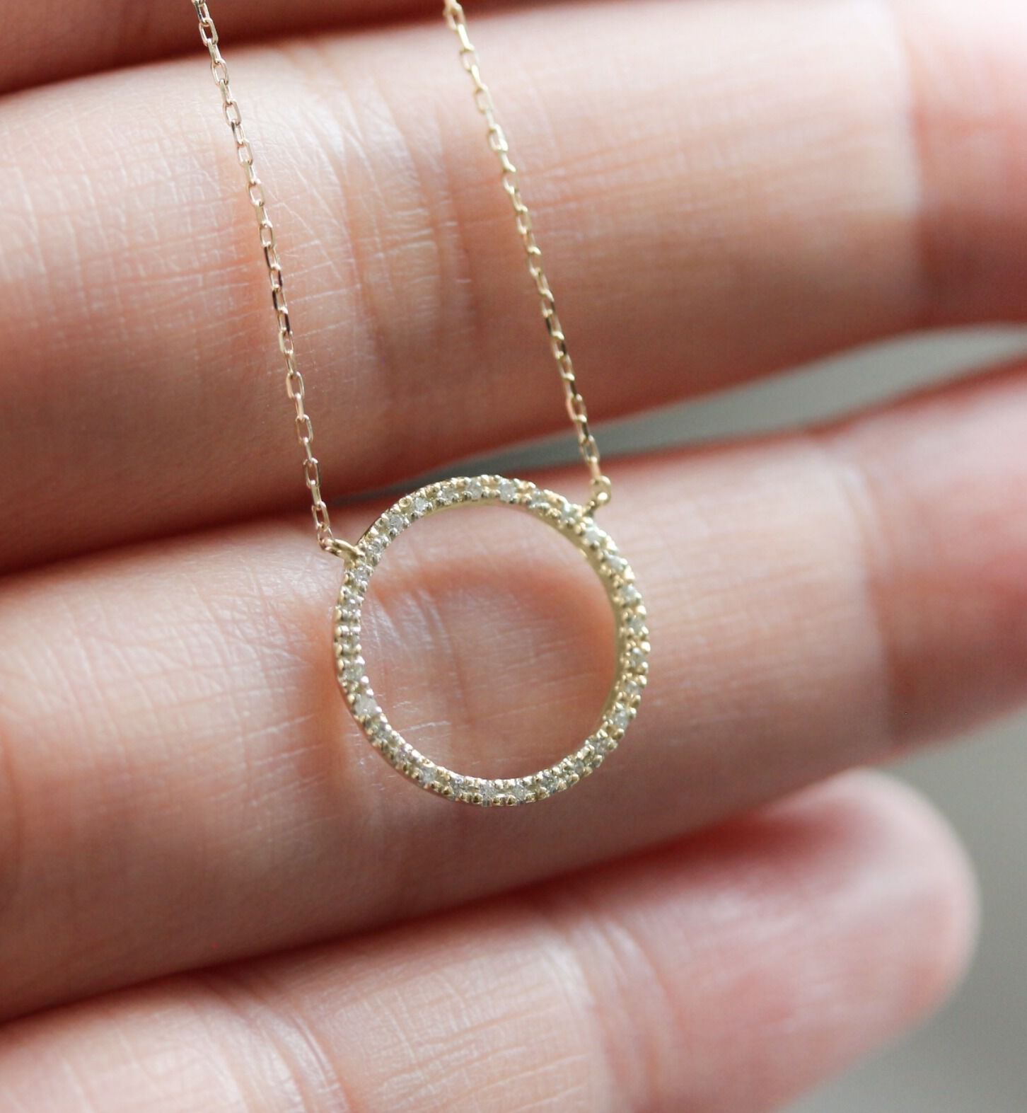  「ダイヤモンド オープンサークル ネックレス | K10YG 〈世界最小〉」|ネックレス|
