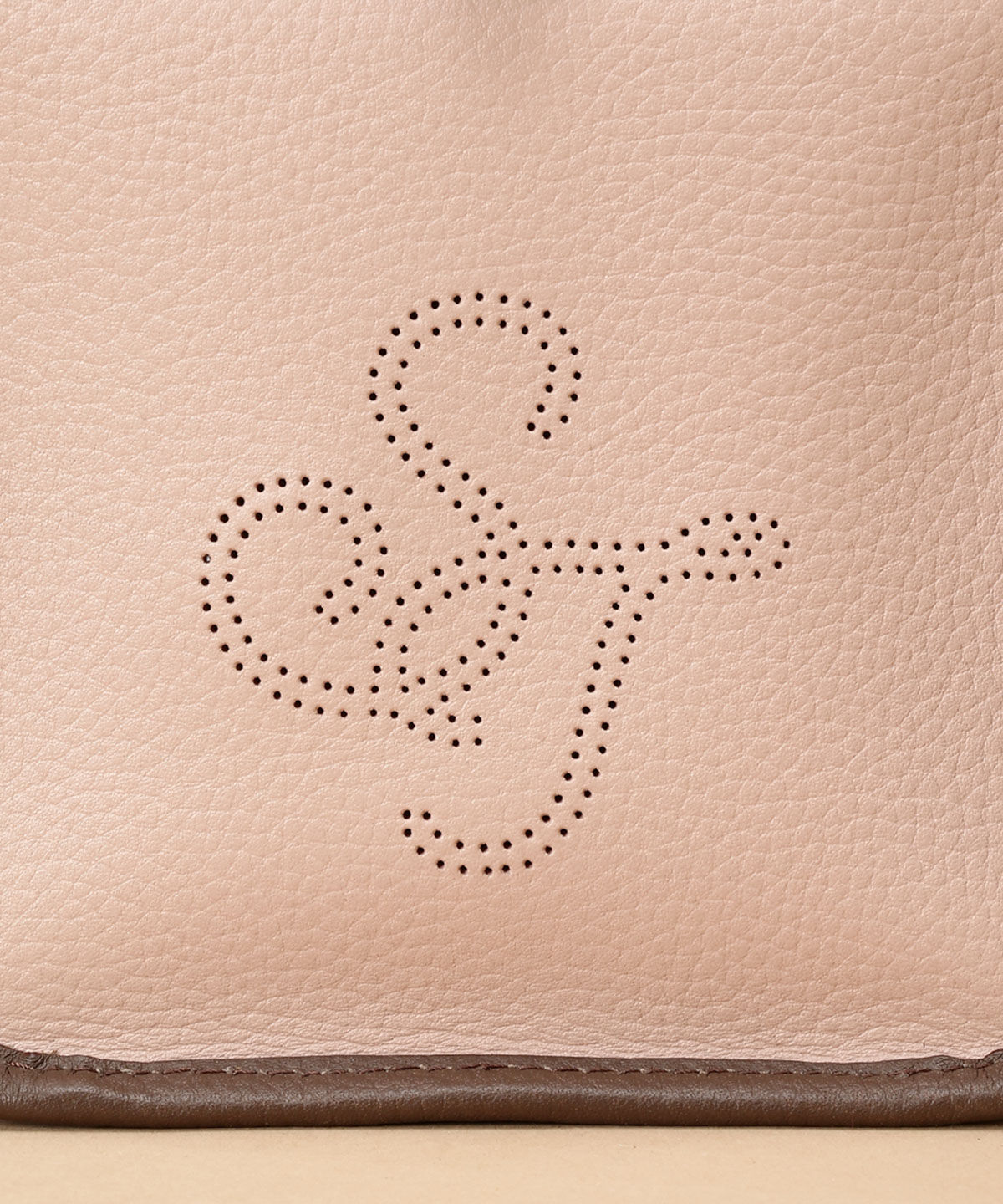 Samantha Thavasa「パンチングデザイン スクエアショルダーバッグ」|ショルダー・メッセンジャー|