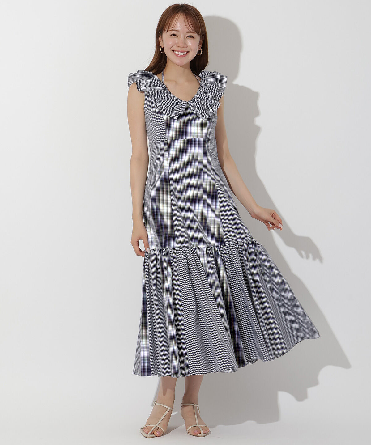 アンドクチュール「ギンガムフリルノースリワンピース」|ワンピース|