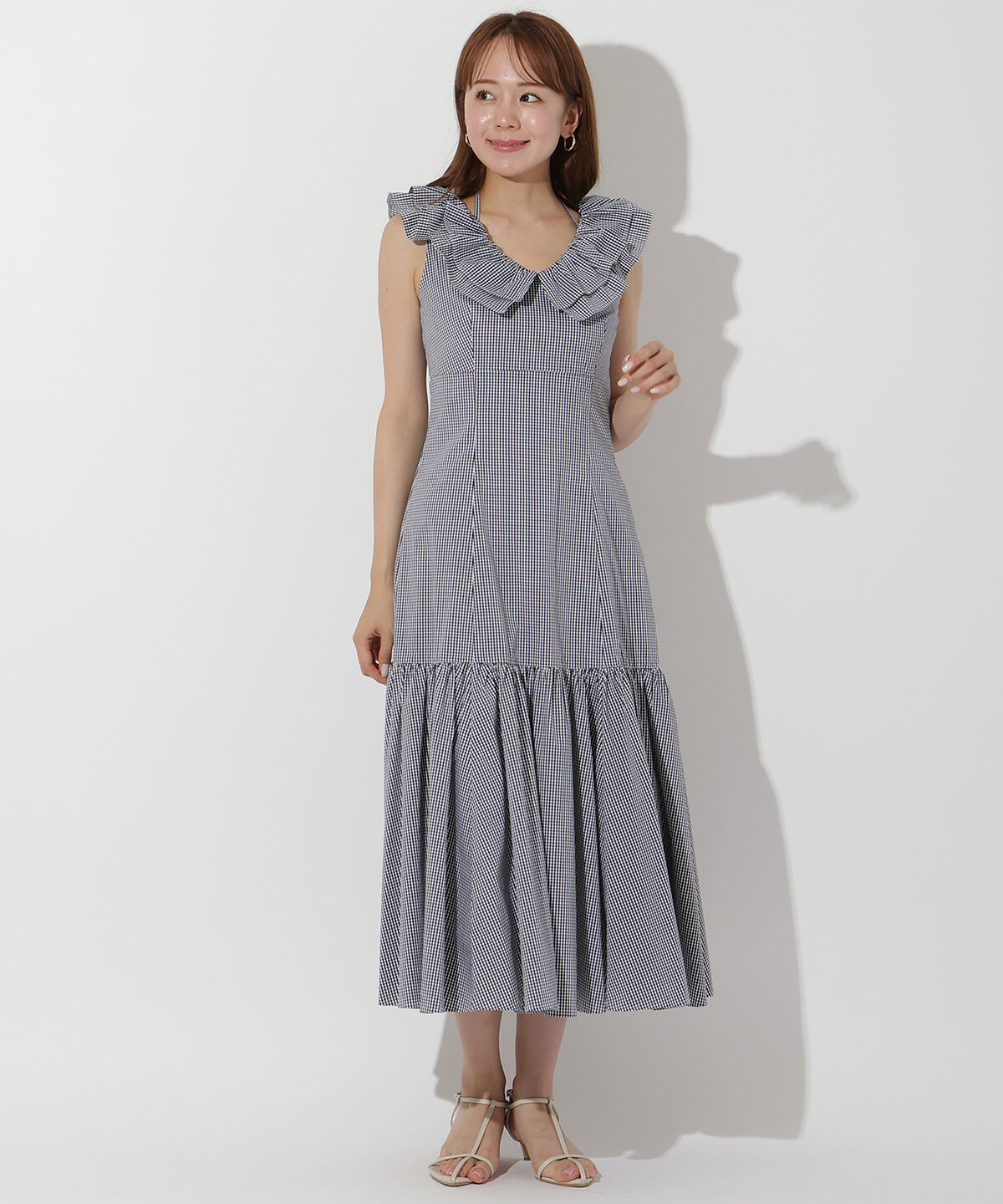 アンドクチュール「ギンガムフリルノースリワンピース」|ワンピース|