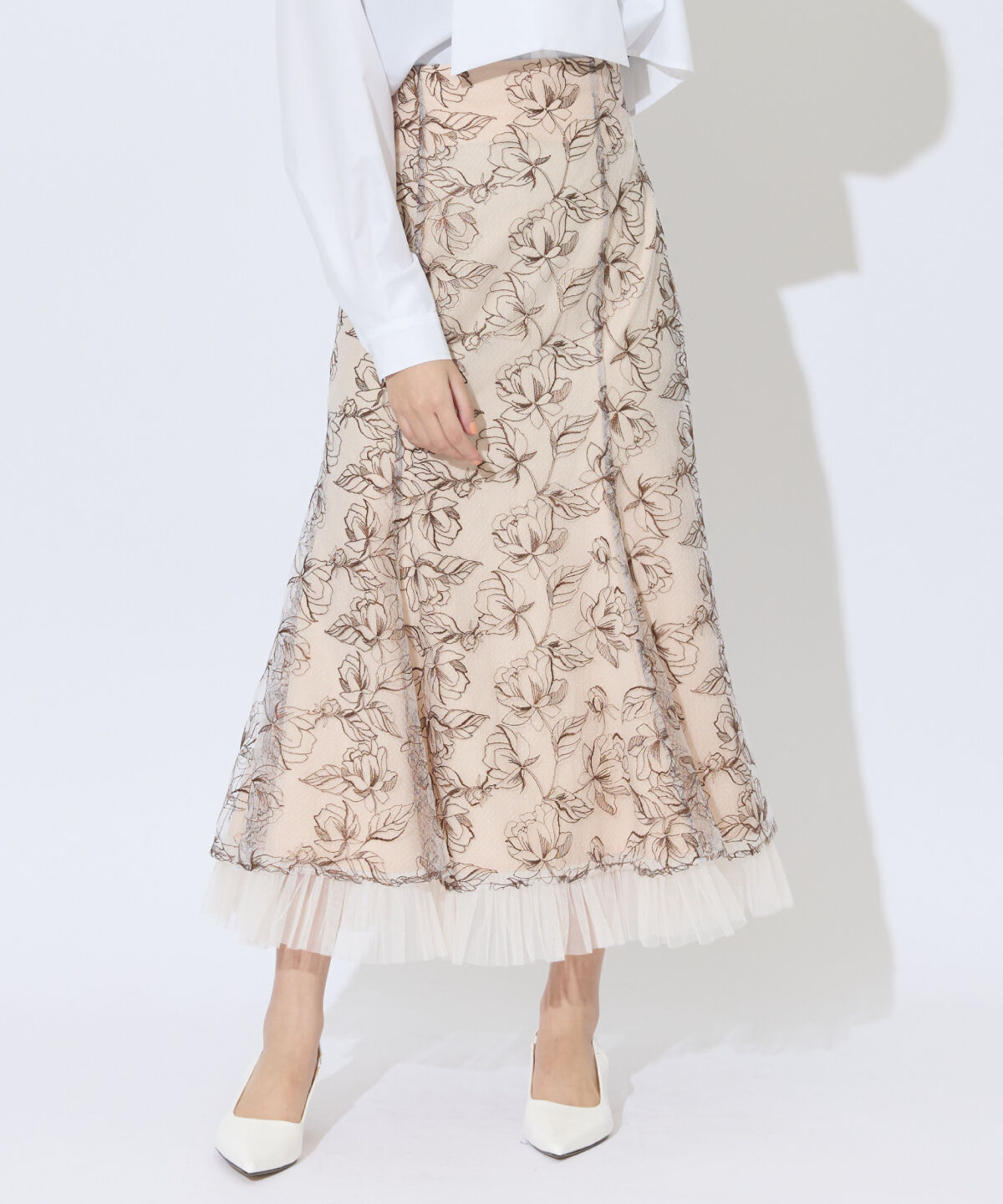 アンドクチュール「チュールヘムフローラルスカート」|フレア|ベージュ