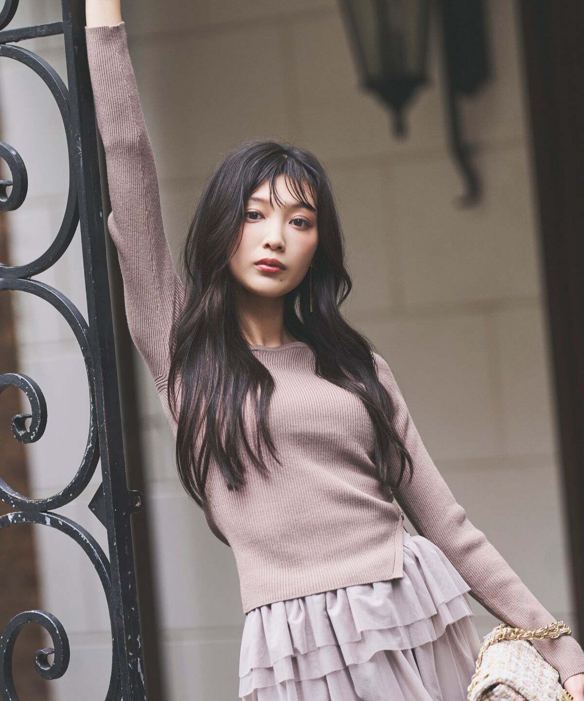 アンドクチュール「アシメＶネック長袖プルオーバー」|ニット・セーター|