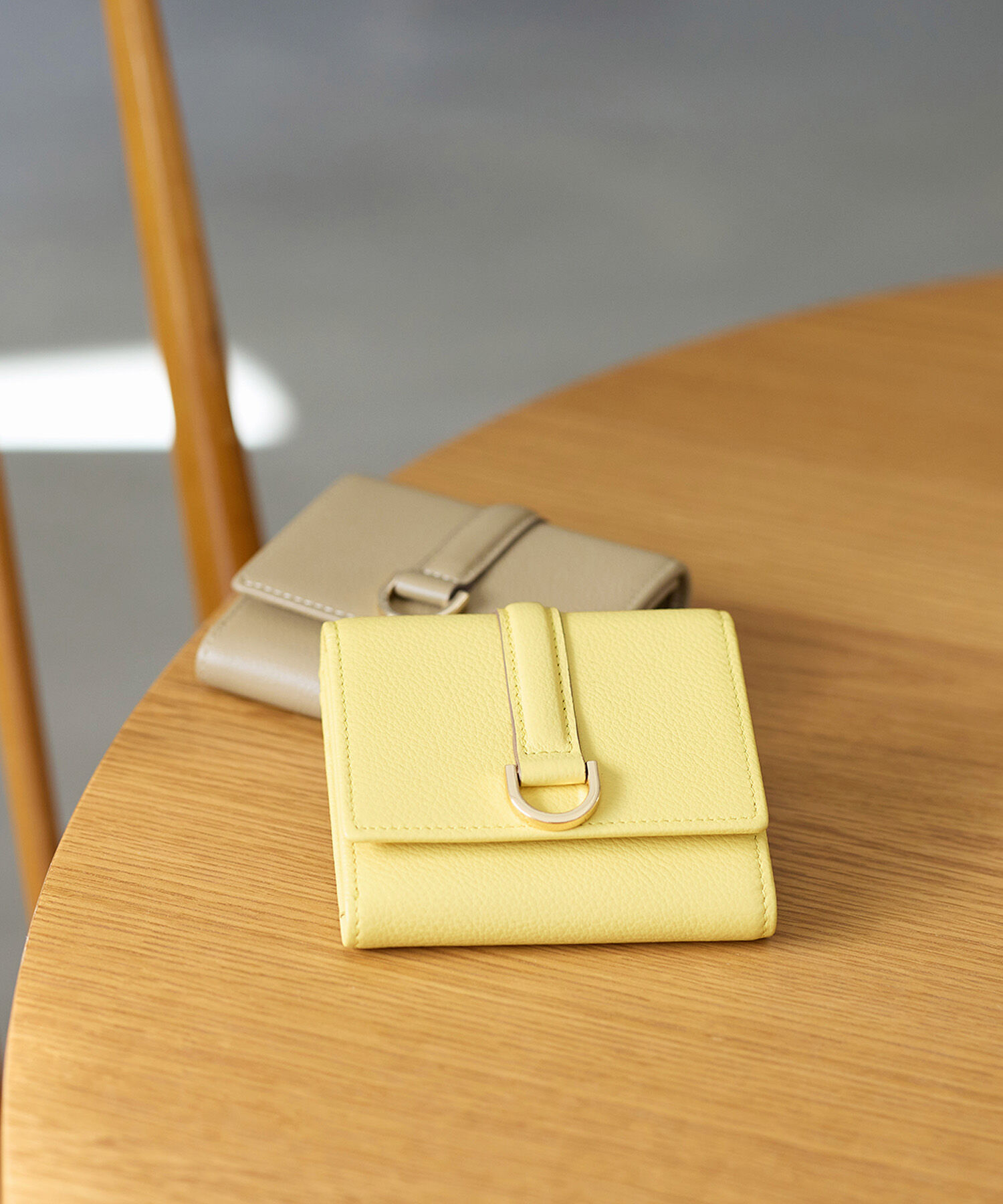 TOPKAPI TREASURE「【TREASURE TOPKAPI】ソフトレザー ベルトデザイン 三つ折り財布　」|財布|イエロー
