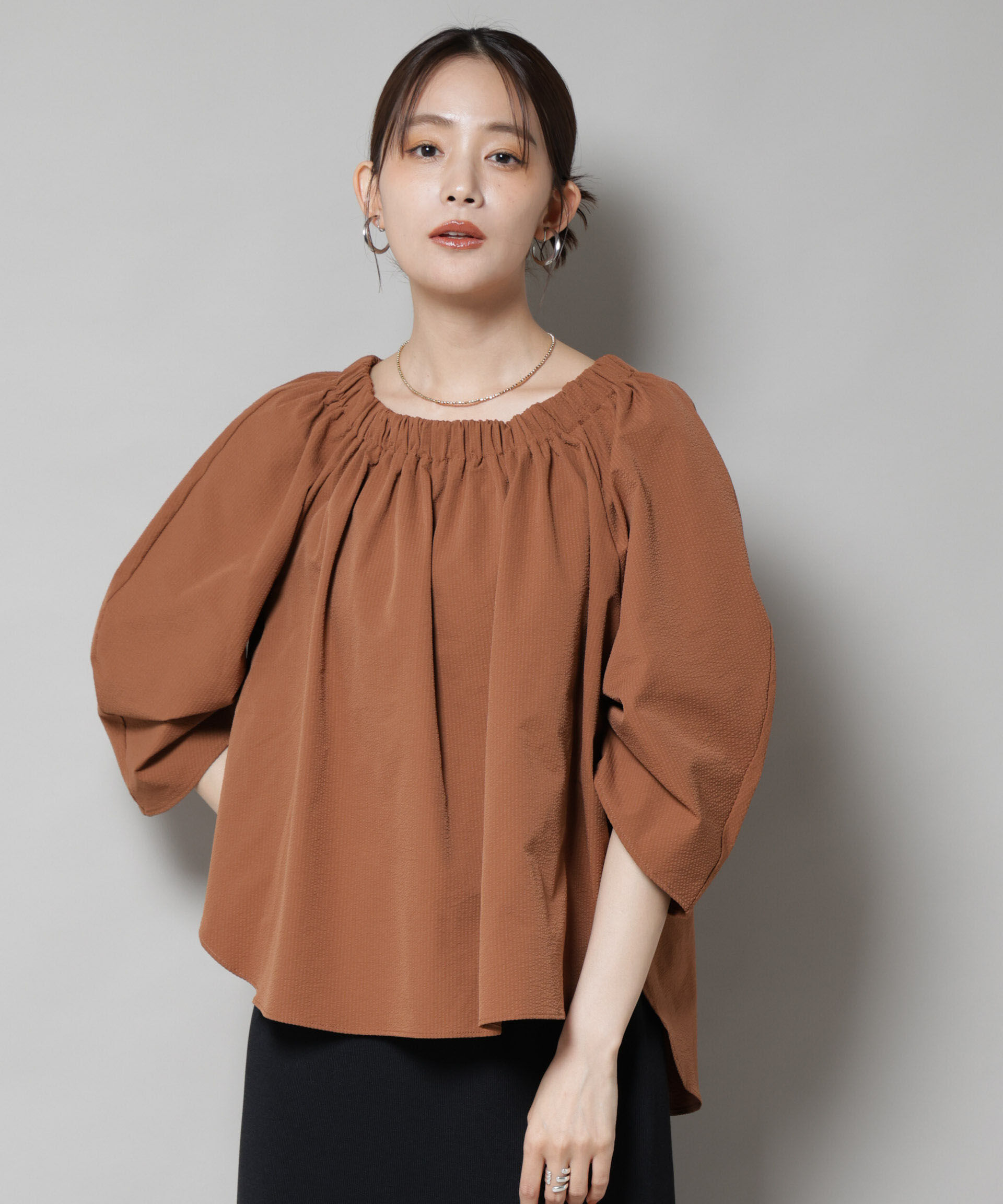nano･universe「ボリュームギャザータックスリーブブラウス」|シャツ・ブラウス|ブラウン