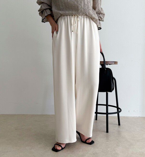 fredy emue「【4サイズ展開/リピーター続出！】とろみツイルストレートイージーパンツ」|チノ|