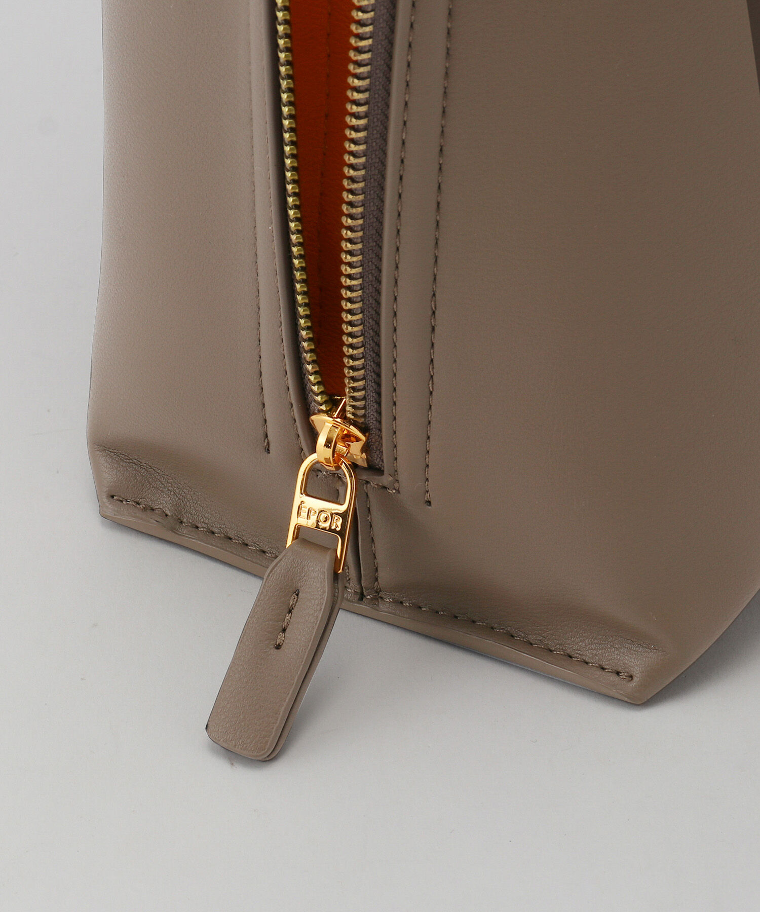 E'POR「【A4対応】【通勤】【E'POR】Y BAG Shoulder Large（サイドジップショルダーバッグ）【WEB限定/一部店舗限」|ショルダー・メッセンジャー|