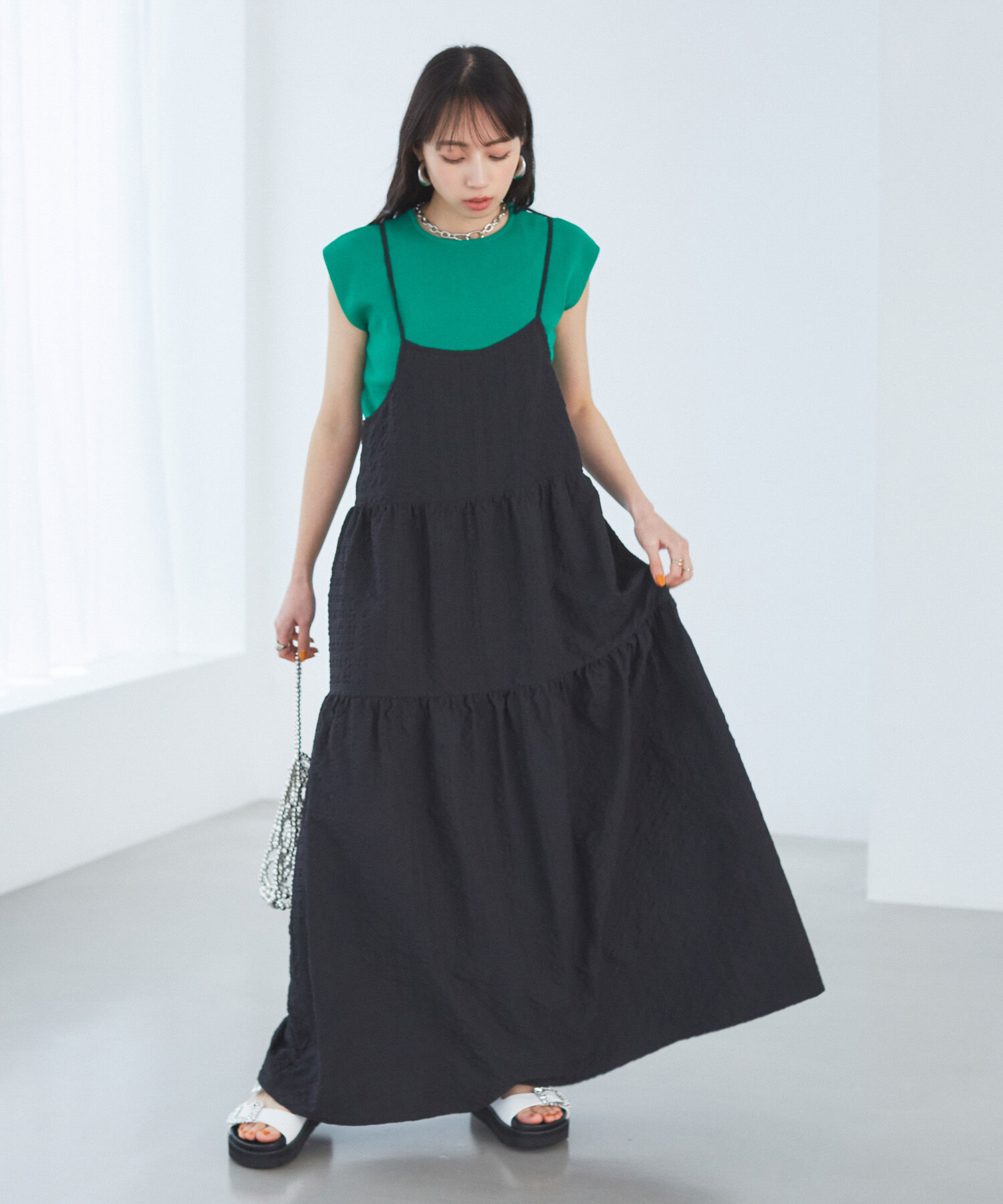 VIS「【洗える】ぽこぽこチェック柄ティアードキャミワンピース」|ワンピース|