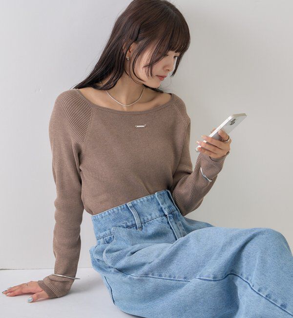  「プレート付きクルーリブニット」|ニット・セーター|