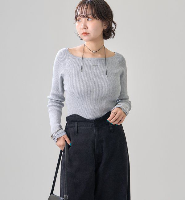  「プレート付きクルーリブニット」|ニット・セーター|