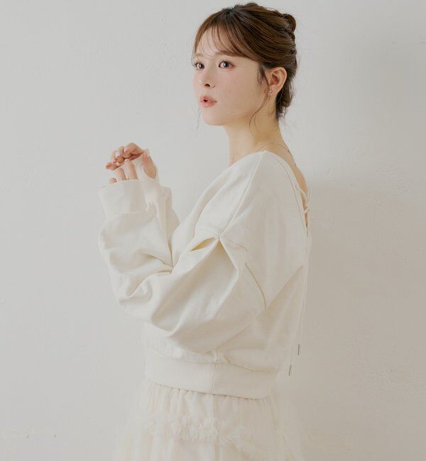  「【SALON by Chico/一部店舗限定】バックレースアップクルースウェット」|Tシャツ・カットソー|