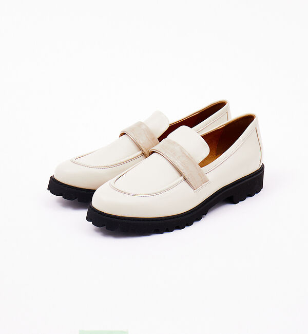 AU BANNISTER「【軽量】スタッズボリュームローファー」|ローファー|アイボリー