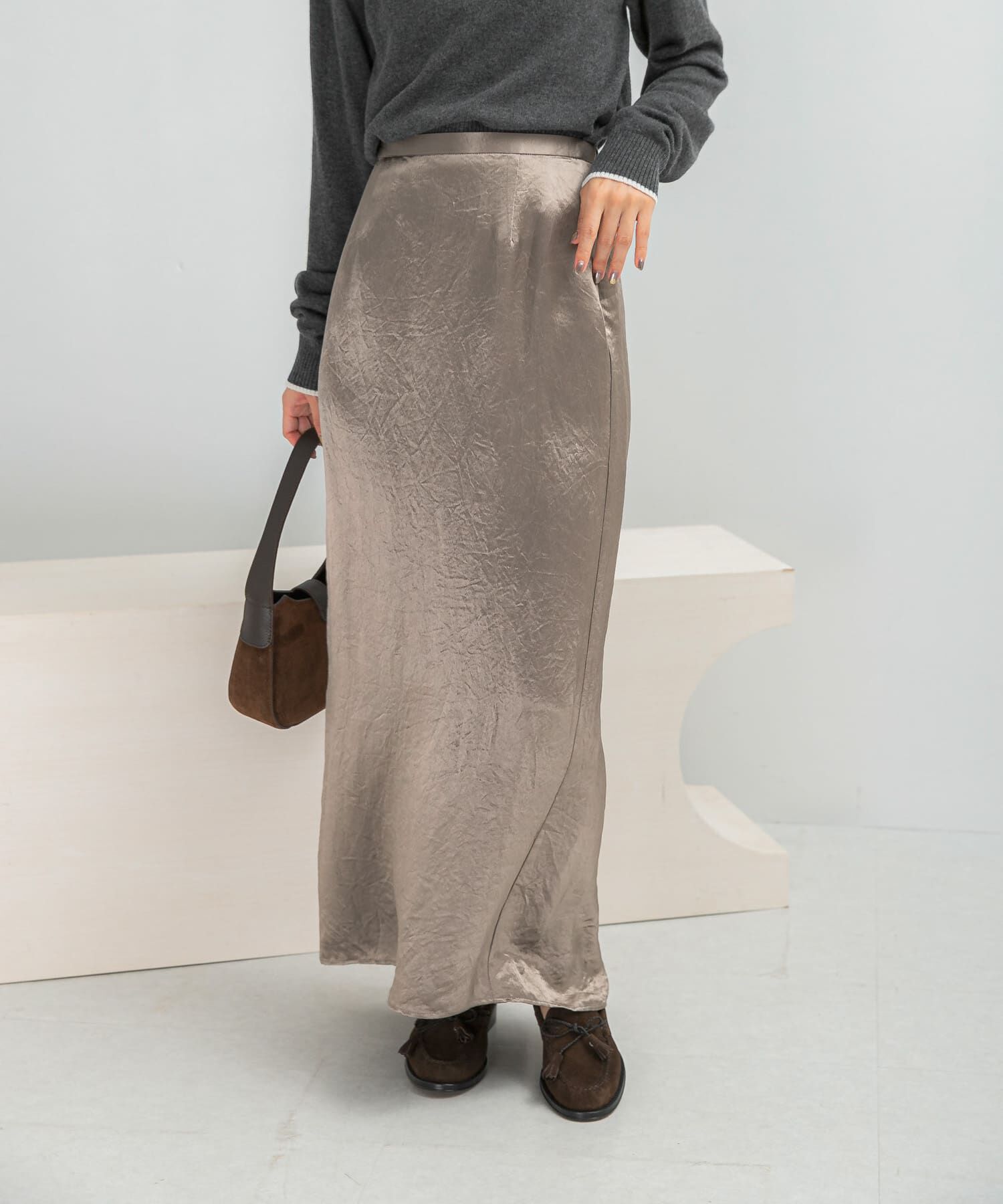 URBAN RESEARCH ROSSO「アセテートサテンストレートスカート」|スカート|モカ