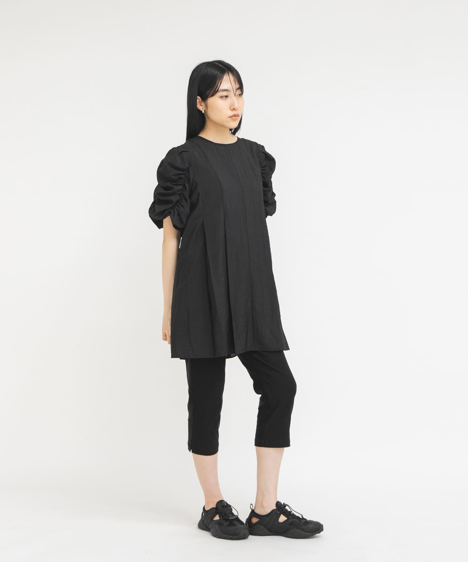  「シャーリングスリーブミニワンピース」|ワンピース|