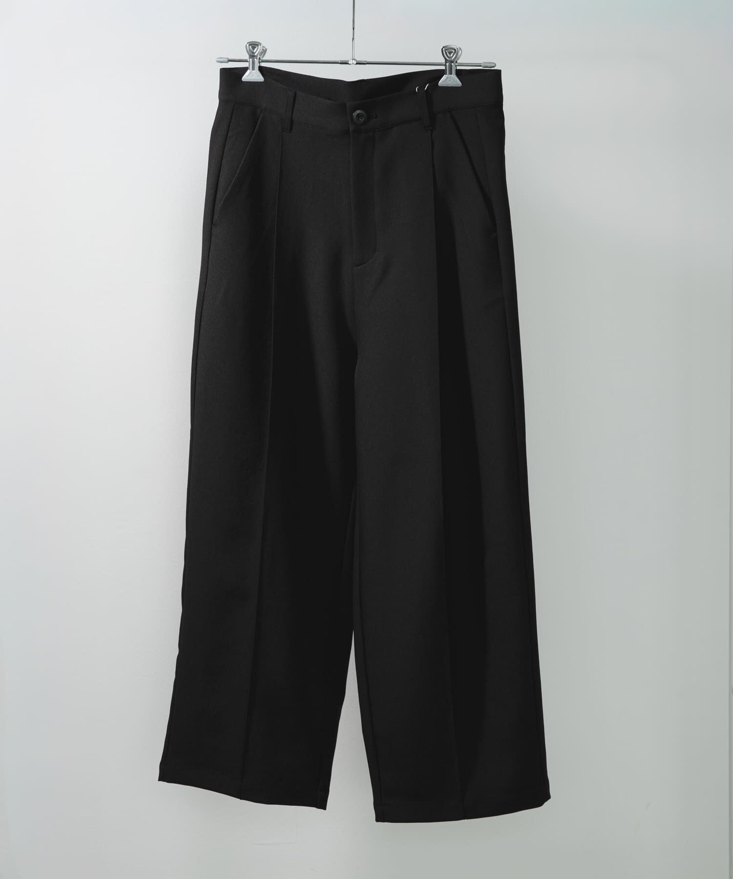 SENSE OF PLACE by URBAN RESEARCH「『撥水/防花粉』SKINProofタックワイドパンツ」|その他|ブラック