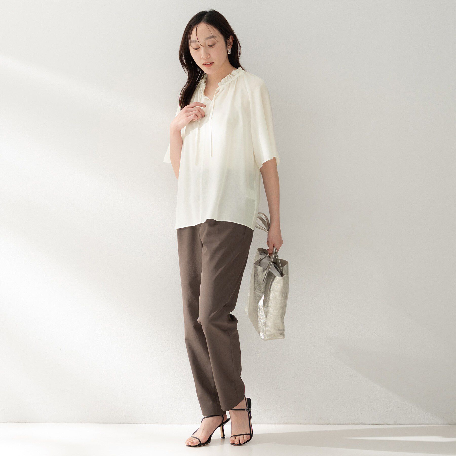 UNTITLED「【シアー/首元フリル】シルキーシフォンブラウス」|シャツ・ブラウス|