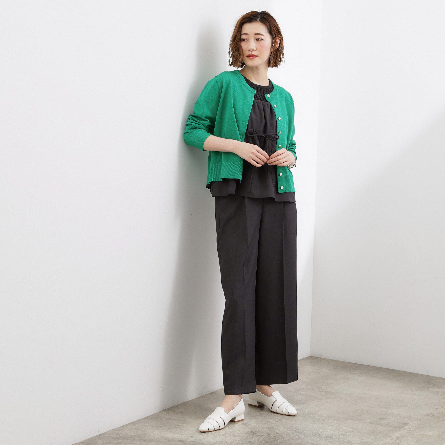 grove「【UVカット/洗濯機で洗える】メタルボタンクルーネックカーディガン」|カーディガン|