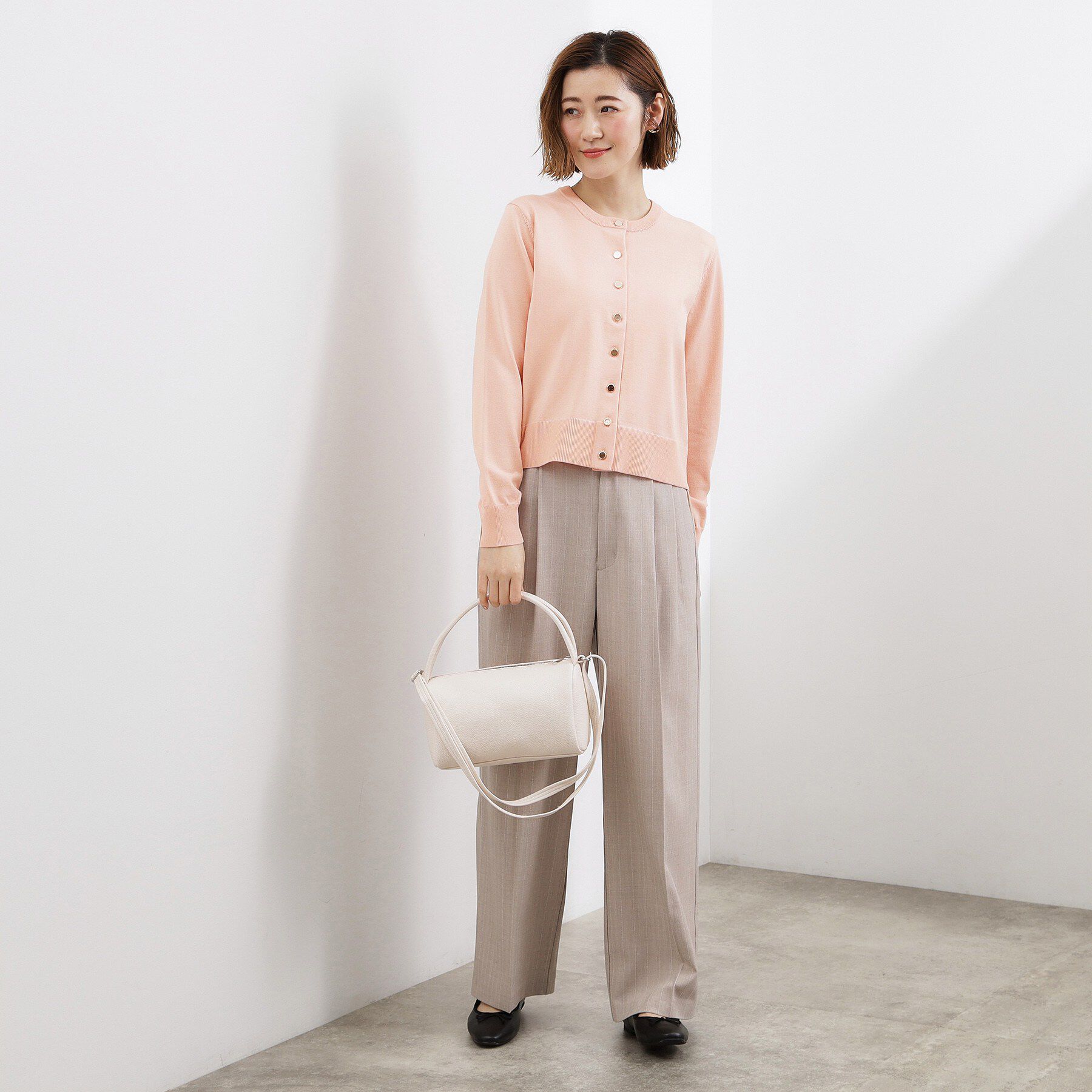 grove「【UVカット/洗濯機で洗える】メタルボタンクルーネックカーディガン」|カーディガン|