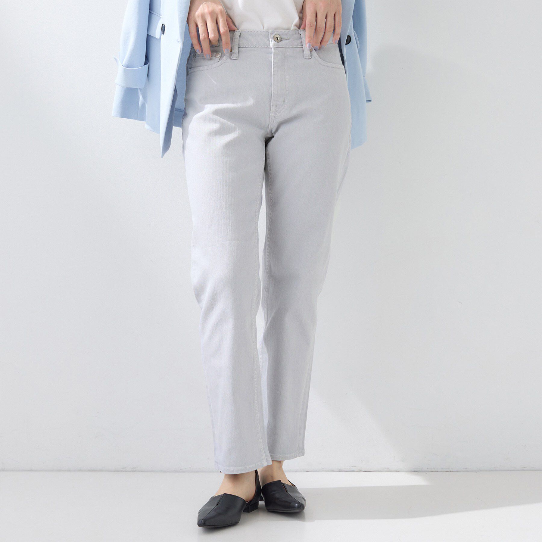 INDIVI「【春の新色登場！褒められデニム】スリムストレート デニムパンツ」|デニム|