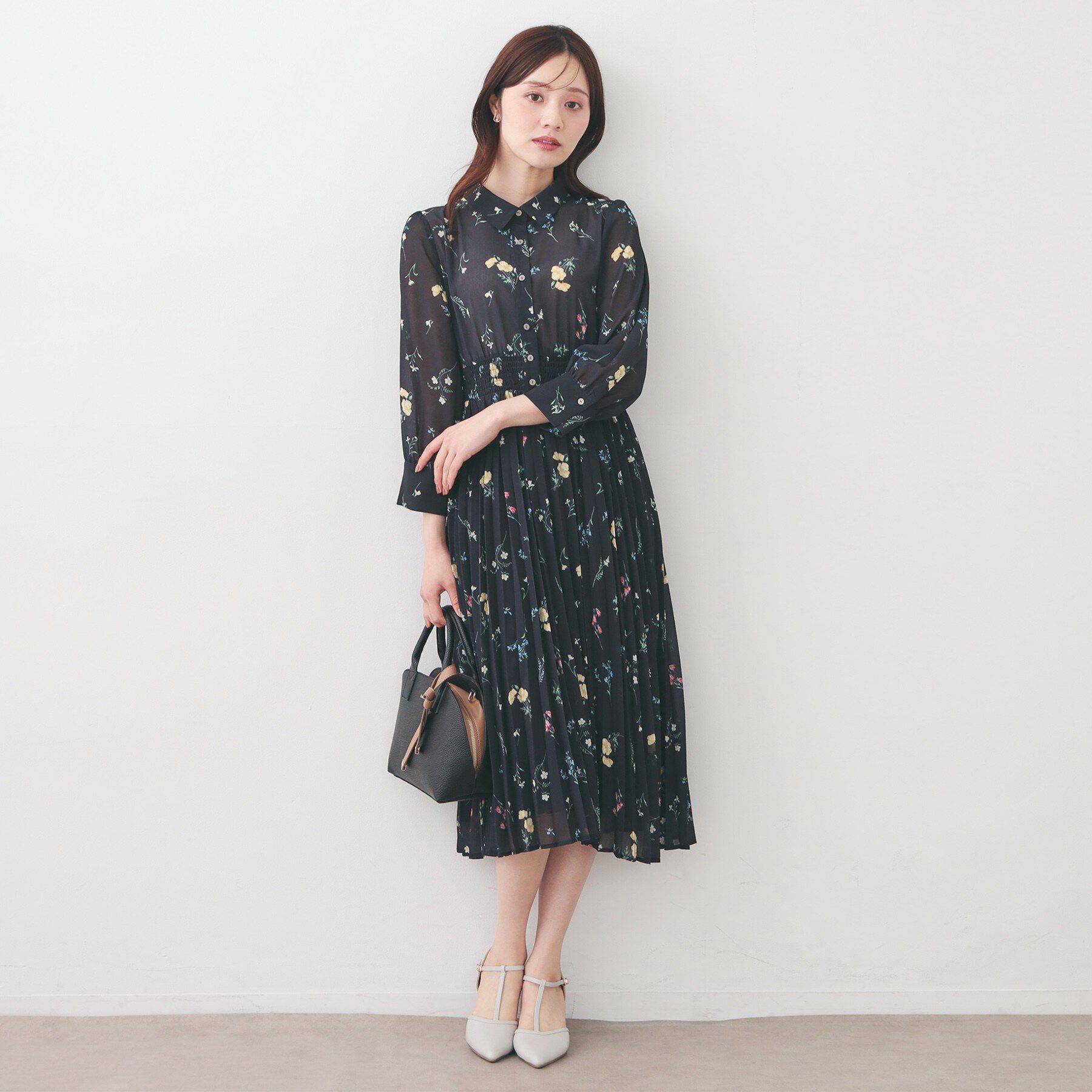 index「衿付き花柄プリーツフレアワンピース【洗濯機OK/イージーアイロン】」|ワンピース|