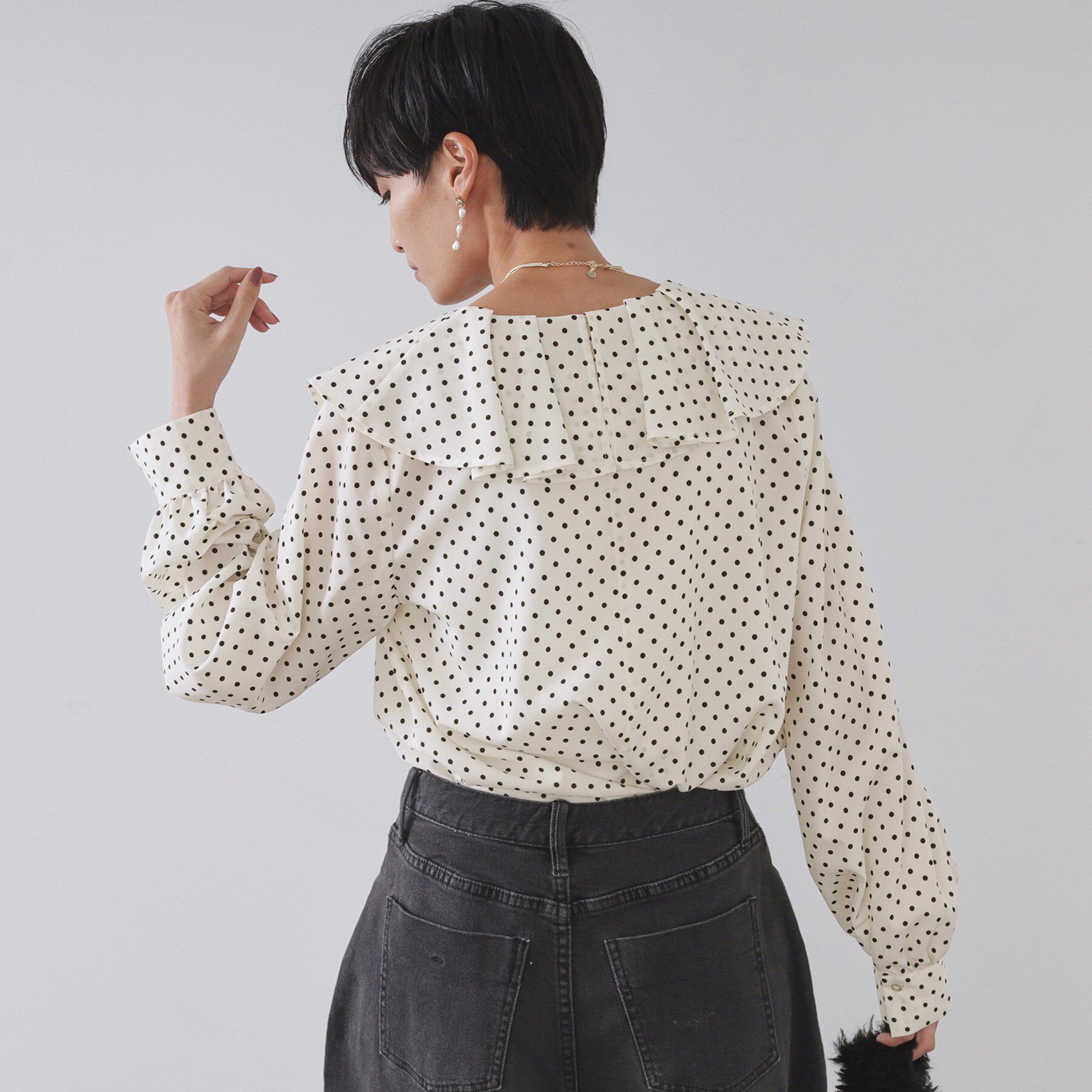 OPAQUE.CLIP「ドットプリントラッフルブラウス【洗濯機OK】」|シャツ・ブラウス|