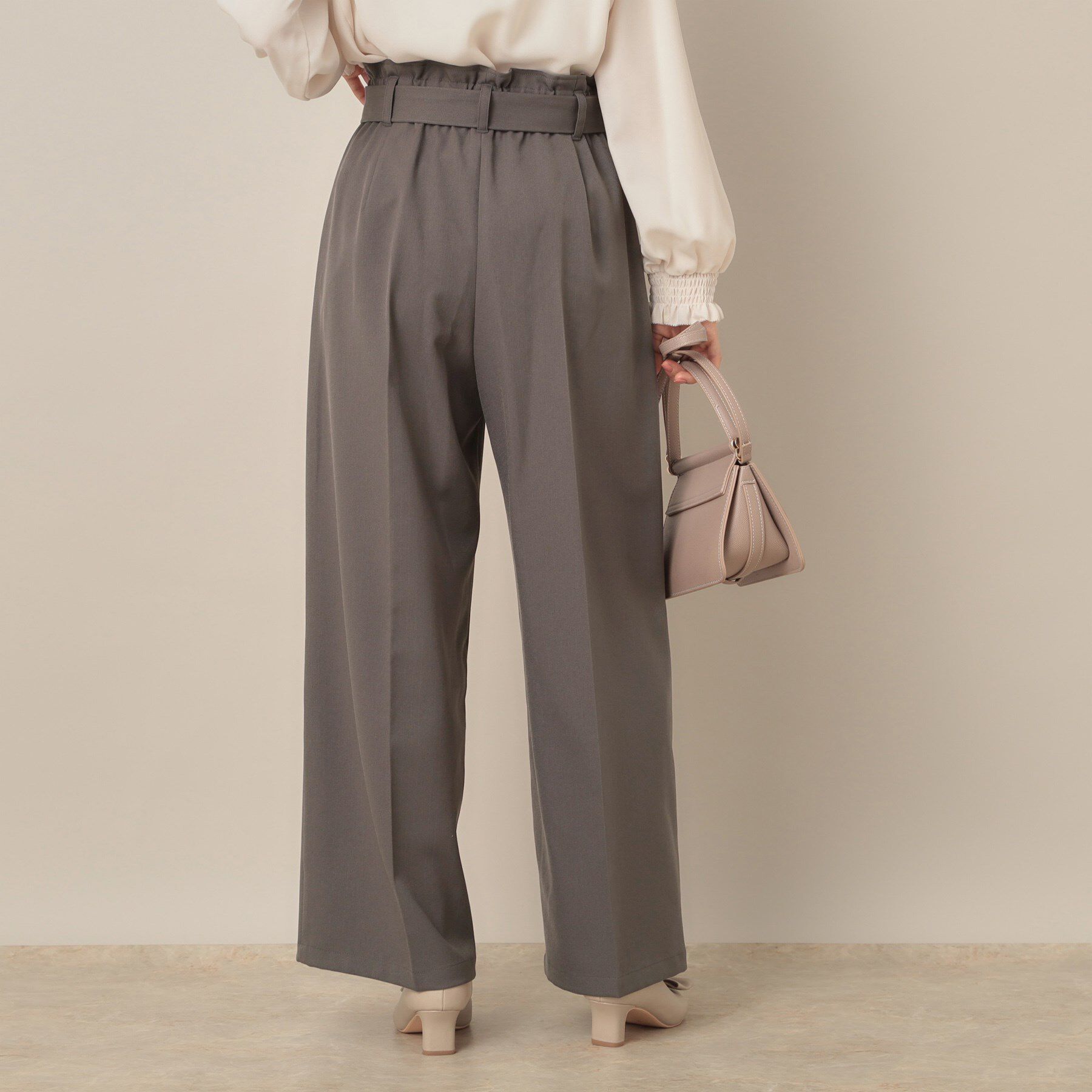 Couture broach「【帯電防止・通勤】ウエストリボン サスペンダー付きワイドパンツ」|その他|