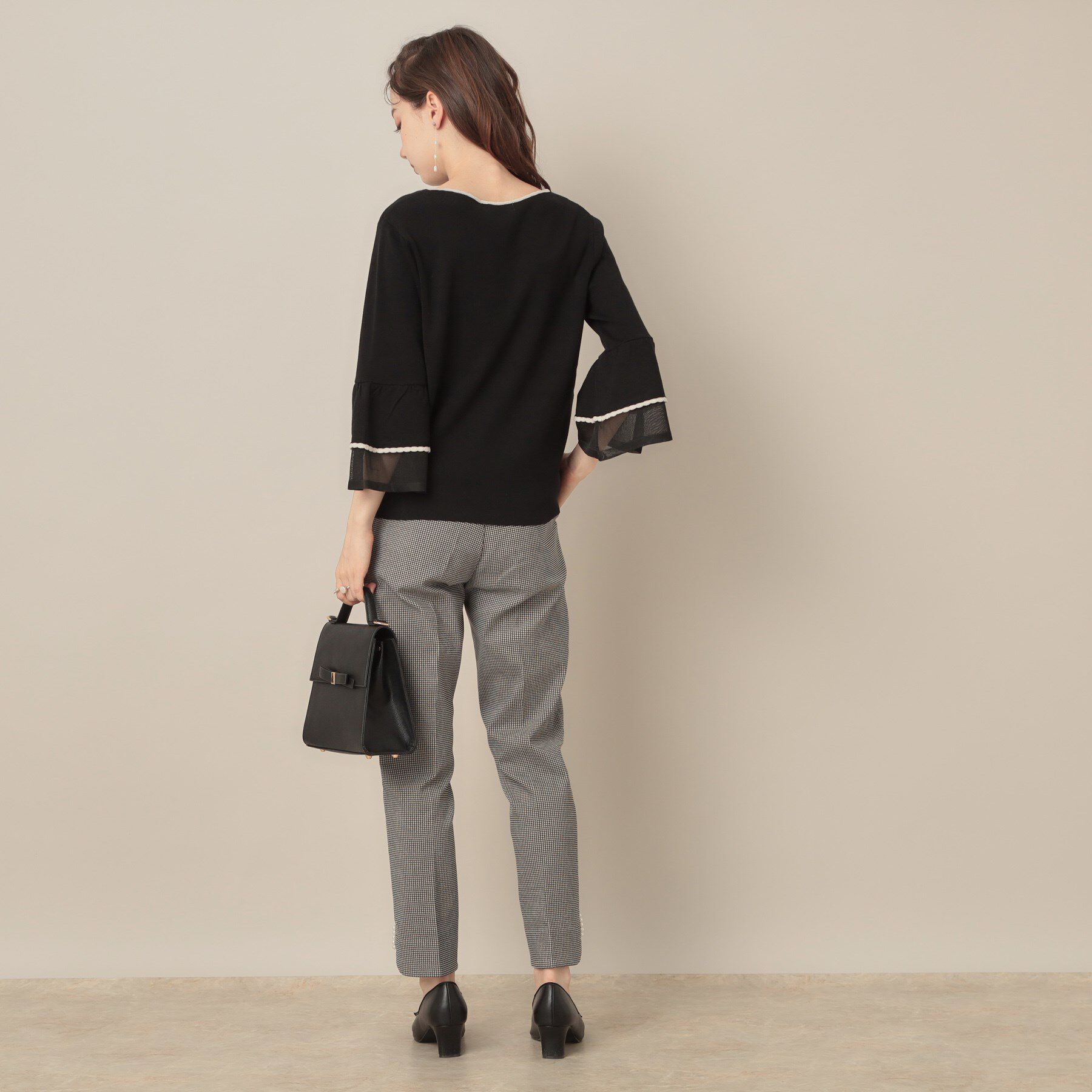 Couture broach「【フェミニン・着映え・通勤】シアーフレアー袖ニットトップス」|ニット・セーター|