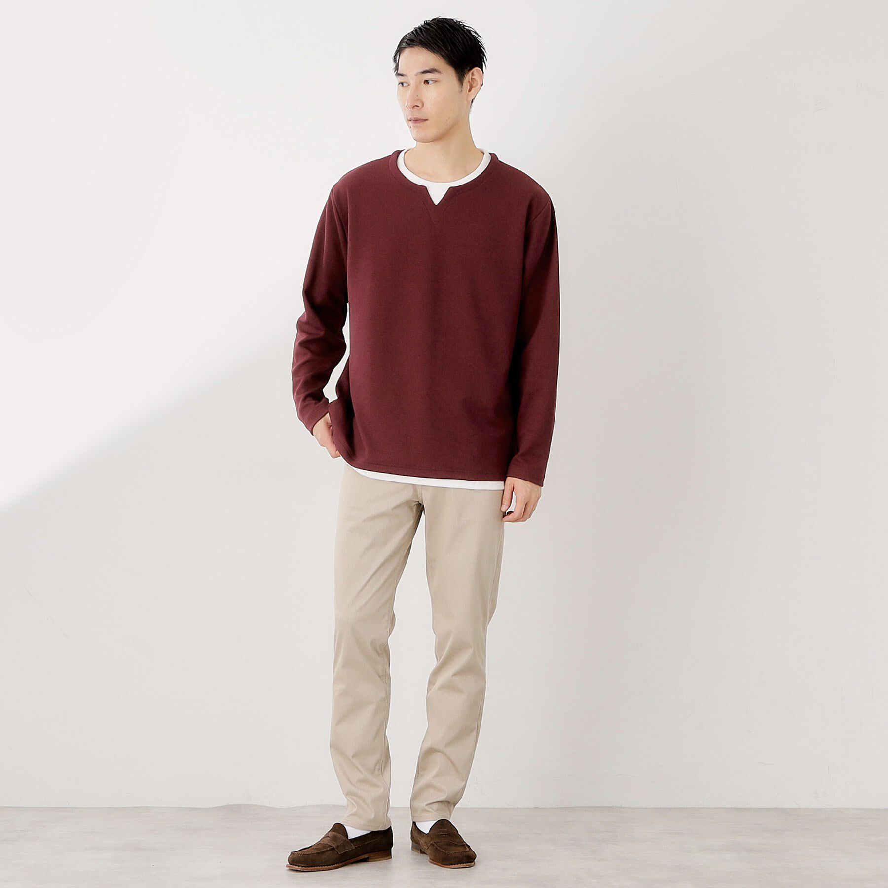 THE SHOP TK「【一枚でコーディネートが完成！】レイヤード風キーネック長袖Tシャツ 洗濯機OK」|Tシャツ・カットソー|