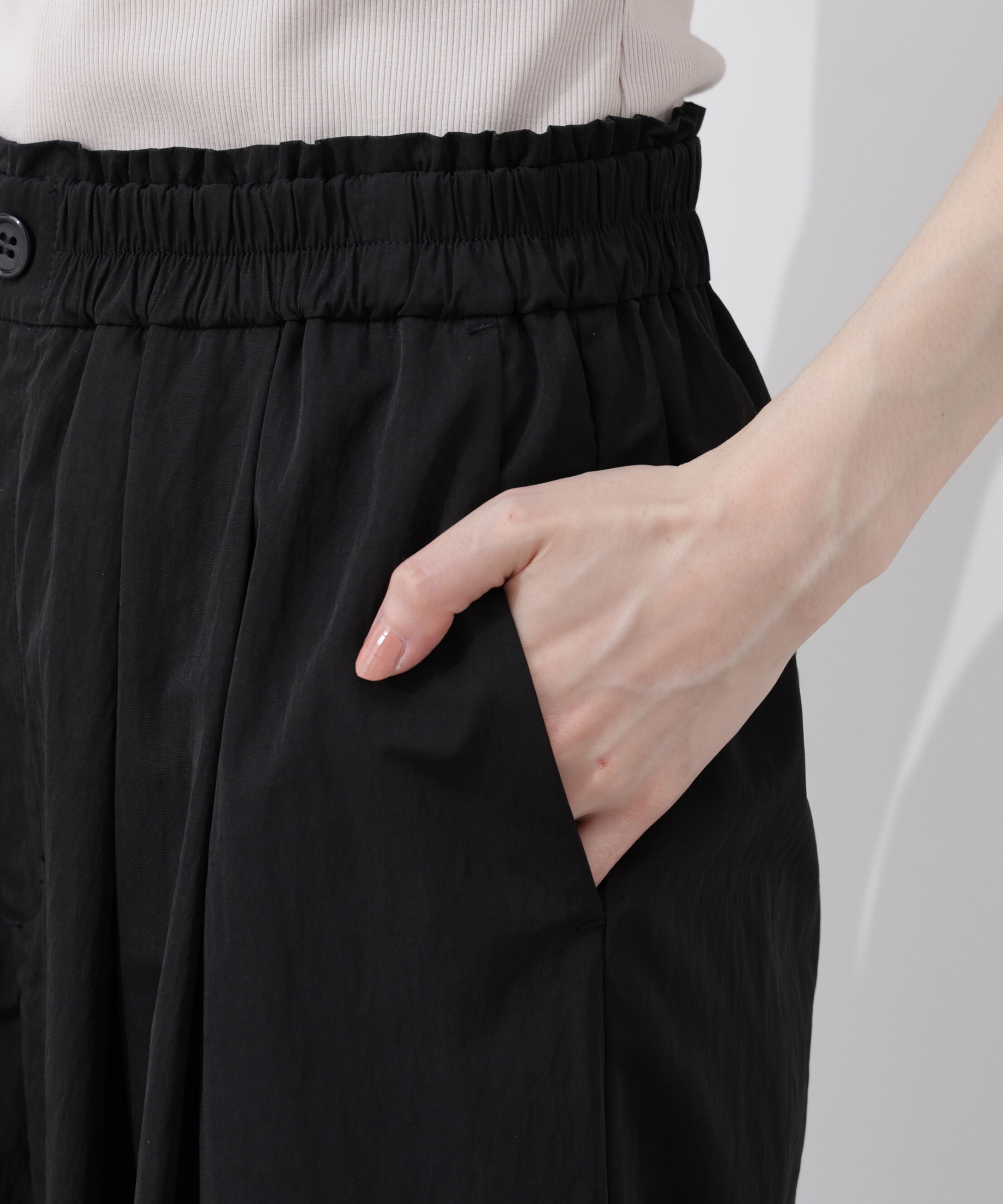 PROPORTION BODY DRESSING「〈a/mie〉ナイロンタックパンツ 26SS」|その他|