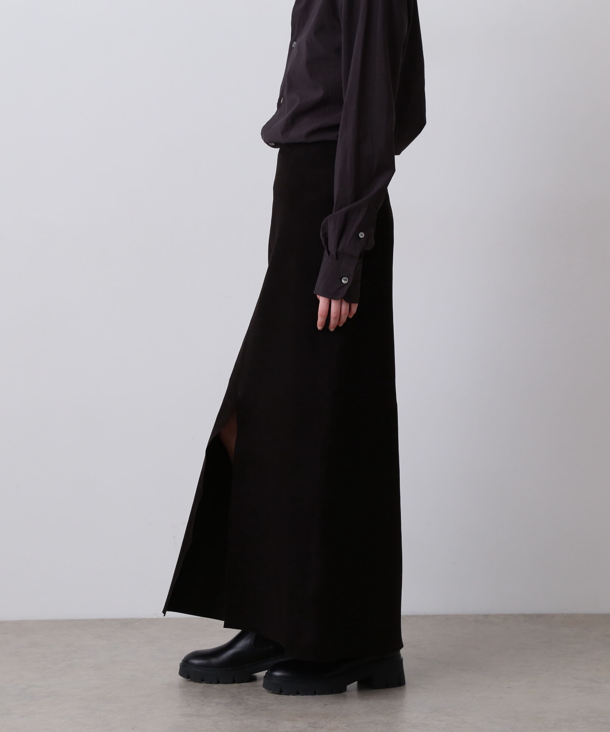 YLEVE 「YLEVE / SHEEP SUEDE LEATHER SKIRT」|スカート|