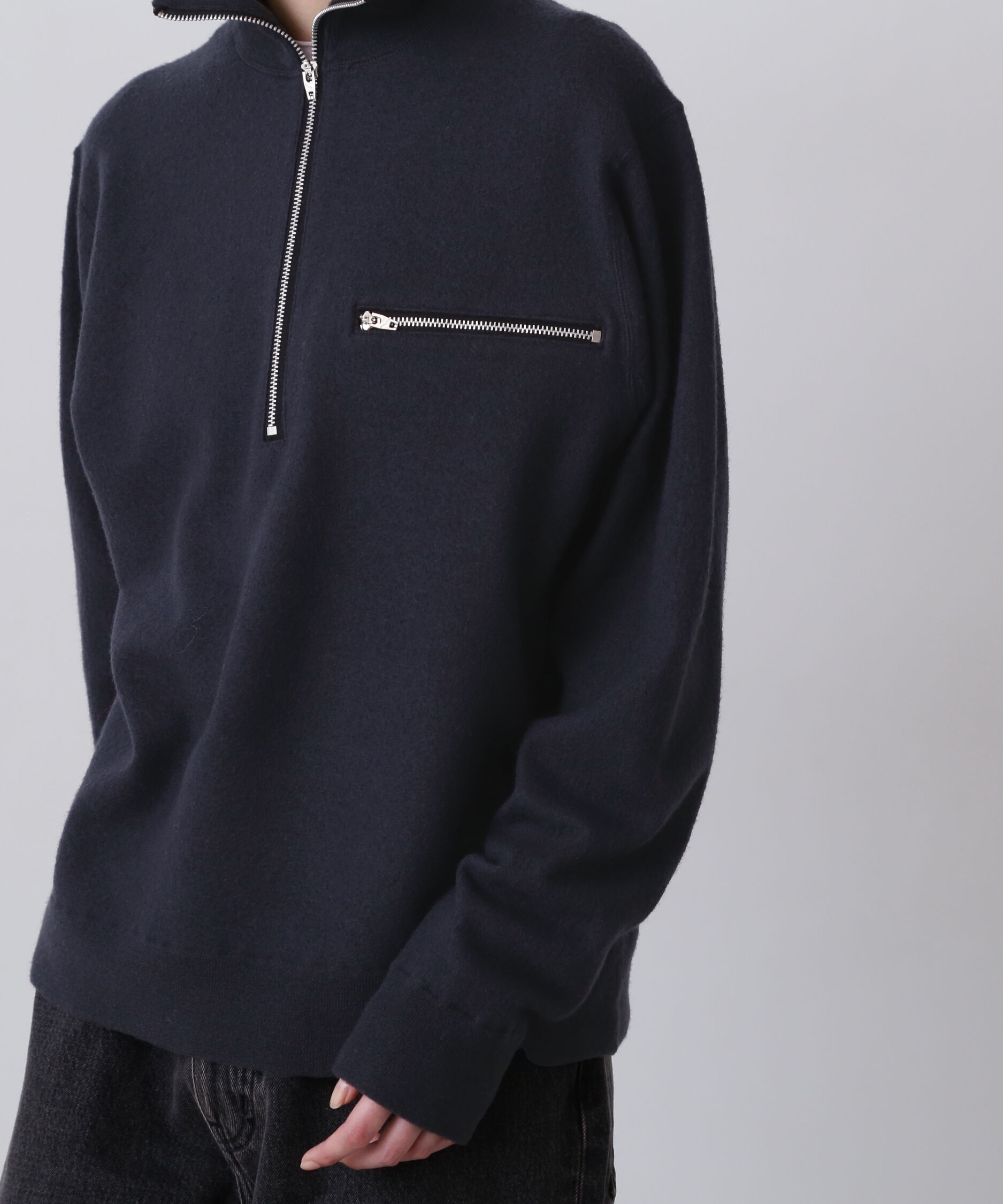YLEVE 「YLEVE / ULTRAFINE MERINO MILLED WOOL KNIT HALF ZIP PULL OVER」|ニット・セーター|