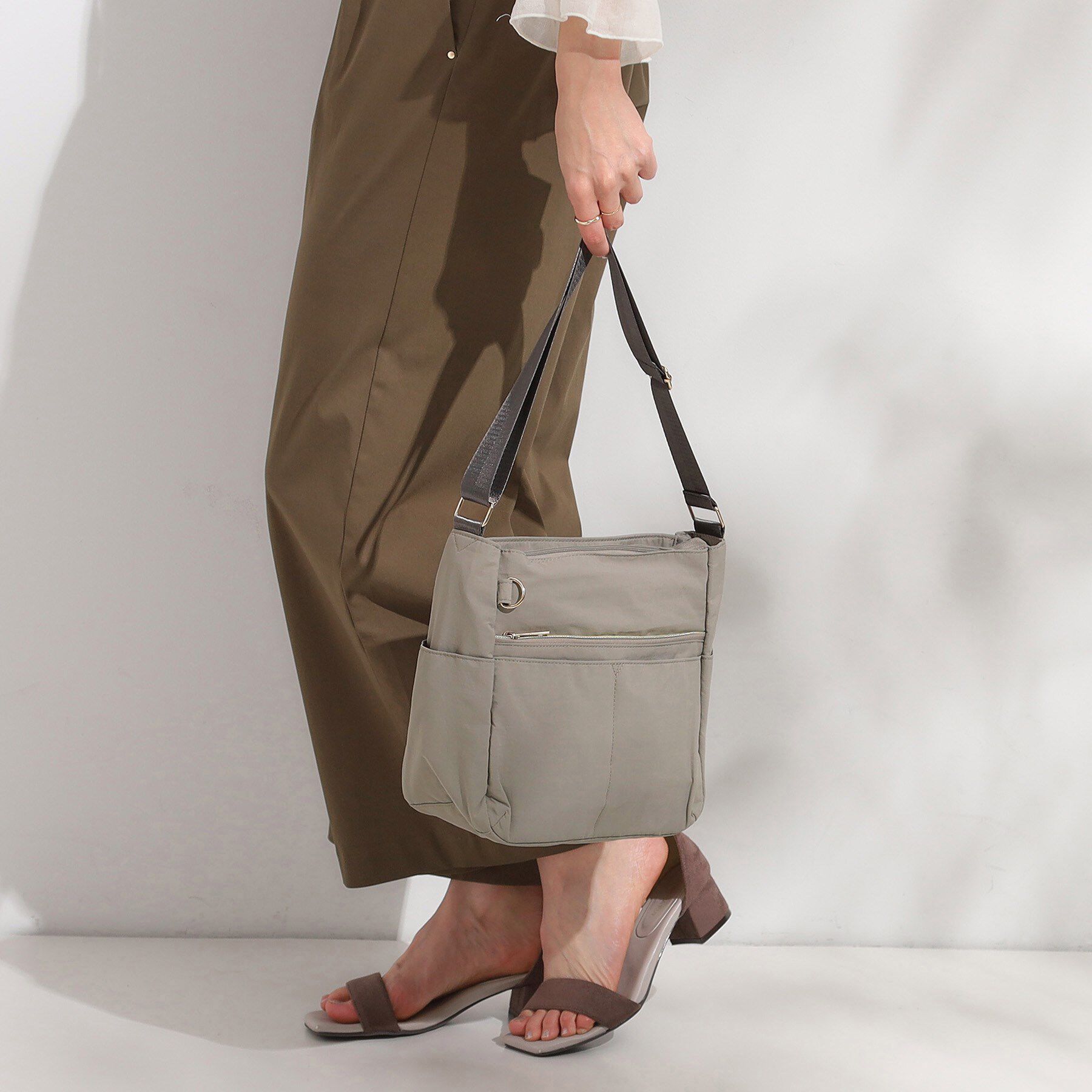 SHOO･LA･RUE「【撥水】10ポケットショルダーバッグ」|ショルダー・メッセンジャー|