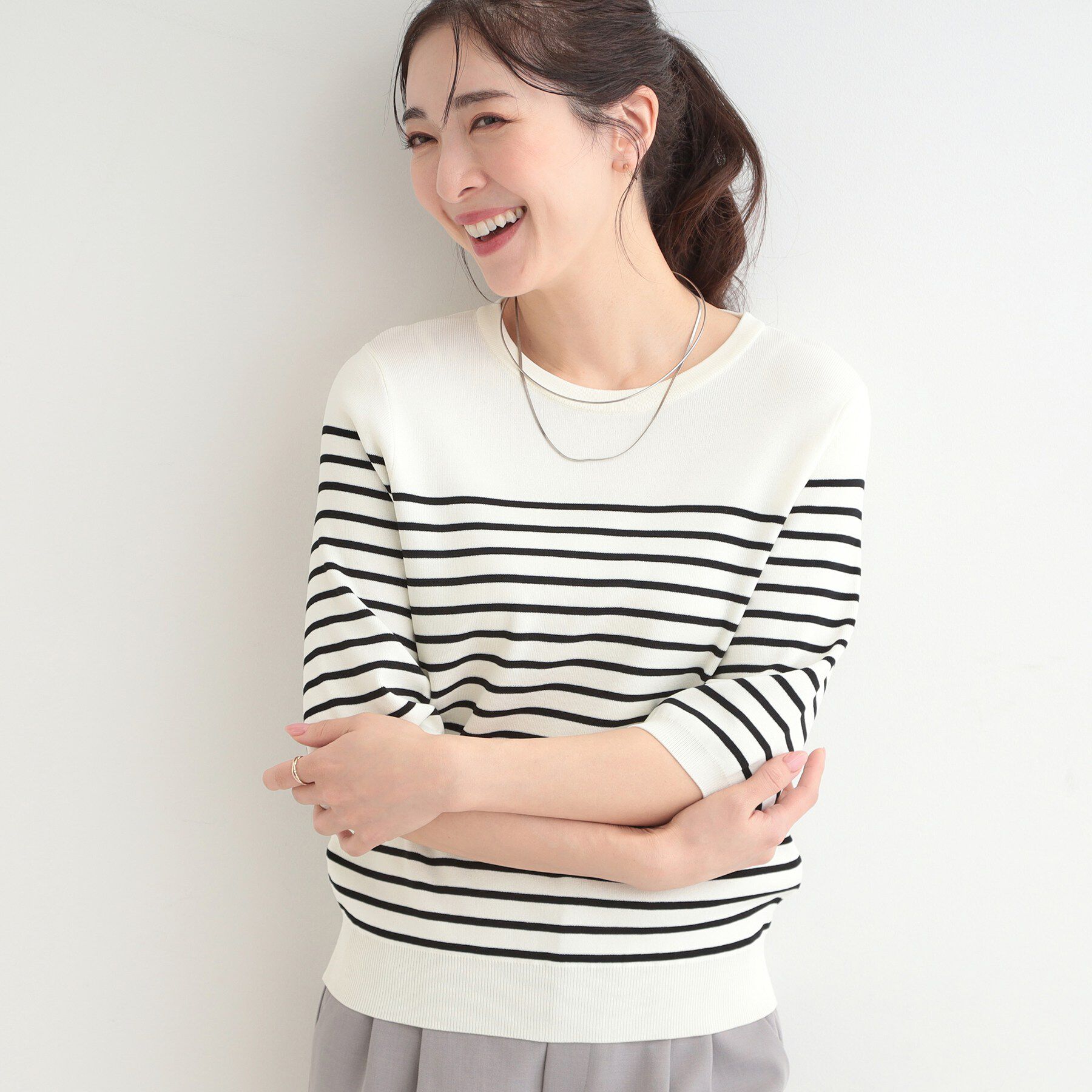 SHOO･LA･RUE「【毎日洗える/S-LL】上半身がすっきり見える　多機能5分袖ニット」|ニット・セーター|オフホワイト(303