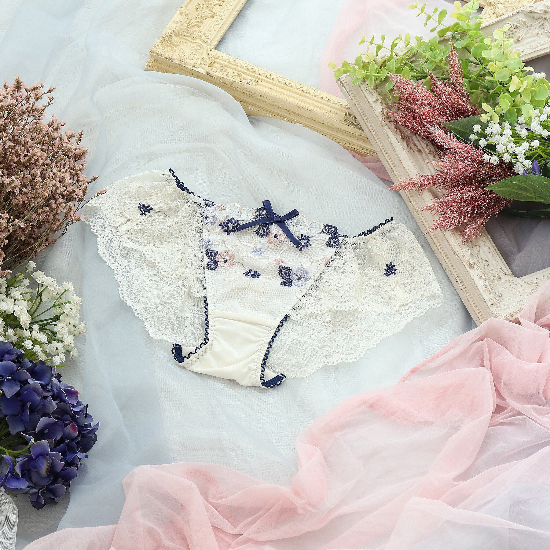 Risa Magli「カモミーユ レースショーツ」|インナー|ネイビー(093)