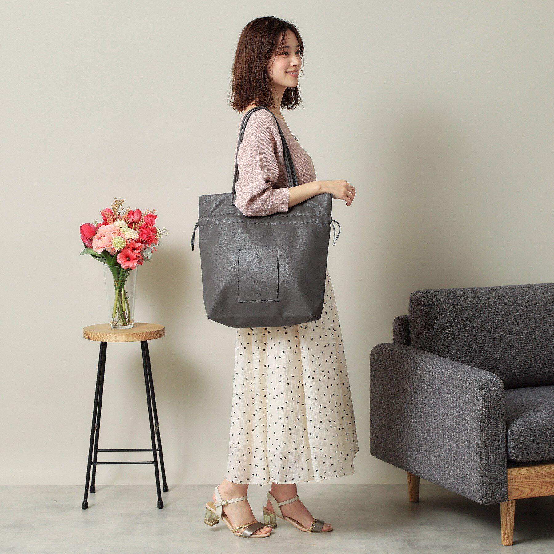 ITS&rsquo;DEMO「【A4対応】合皮巾着トート」|トートバッグ|