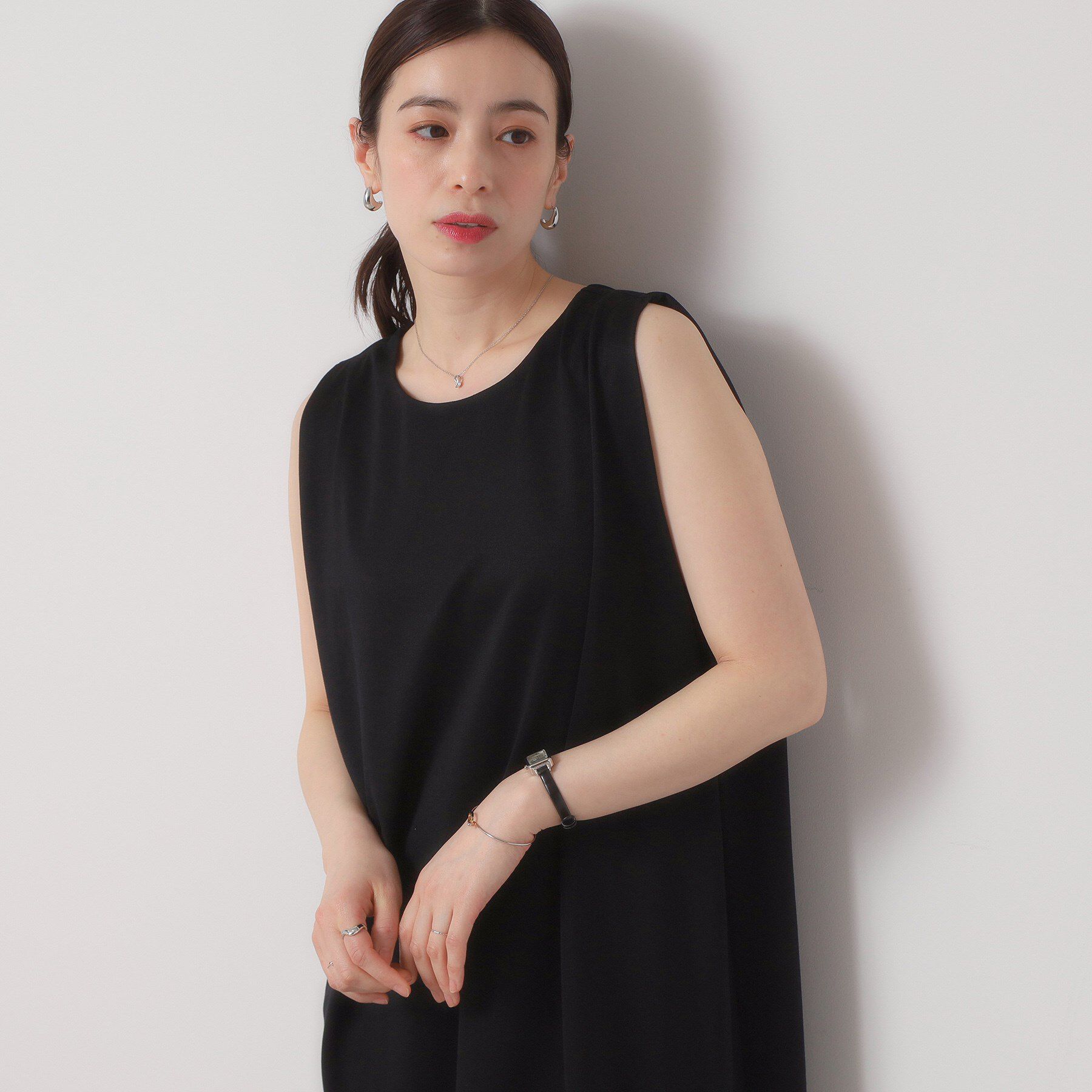 ITS&rsquo;DEMO「【清涼感／吸水速乾／洗濯機OK／洗濯後しわになりにくい】カットミラノタックワンピース」|ワンピース|